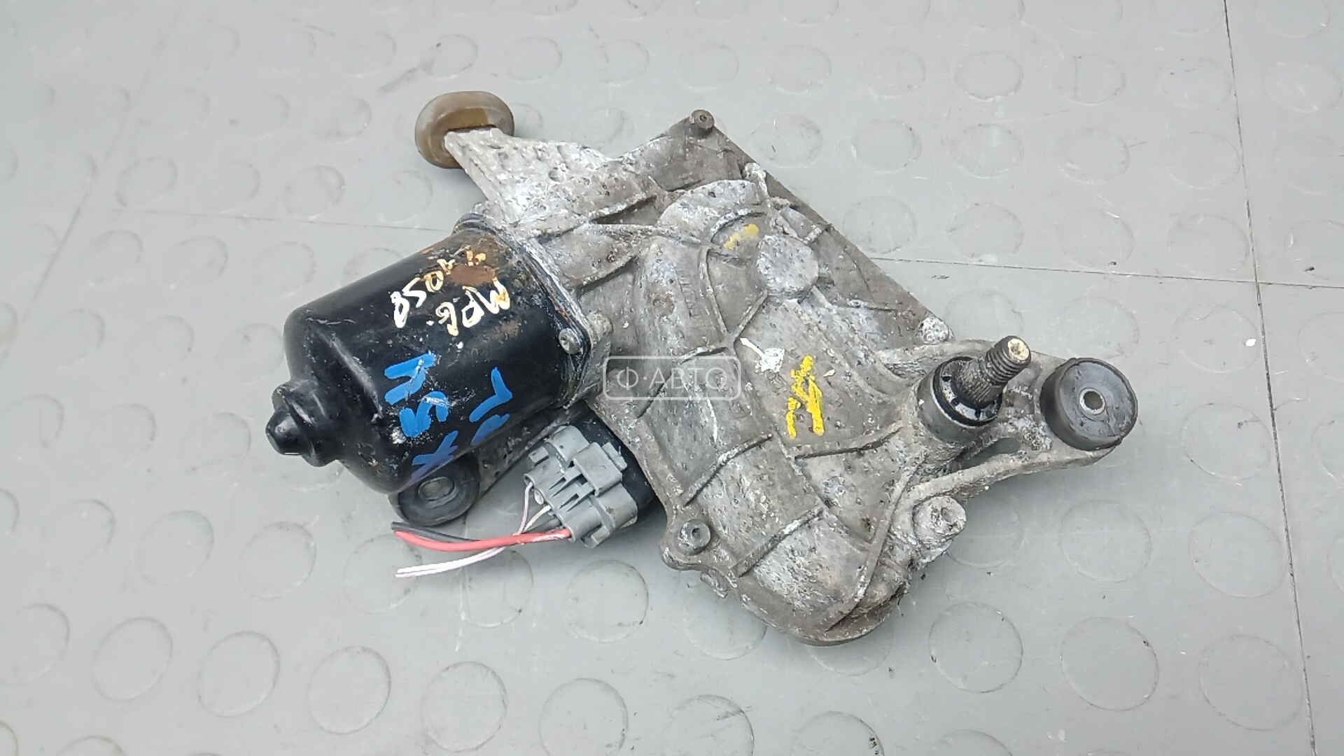 Мотор стеклоочистителя лобового стекла