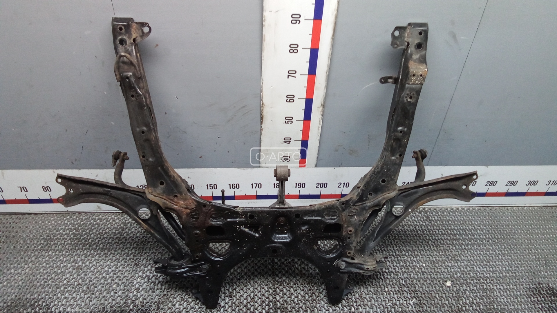 Балка подвески передняя