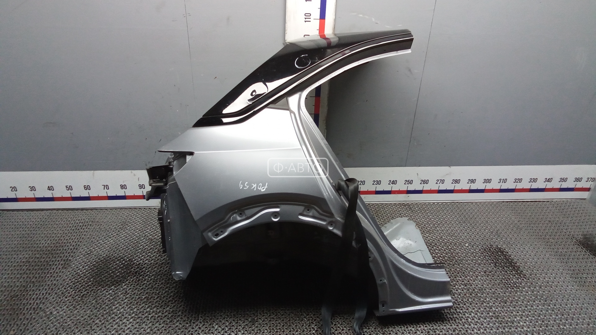 Крыло заднее правое