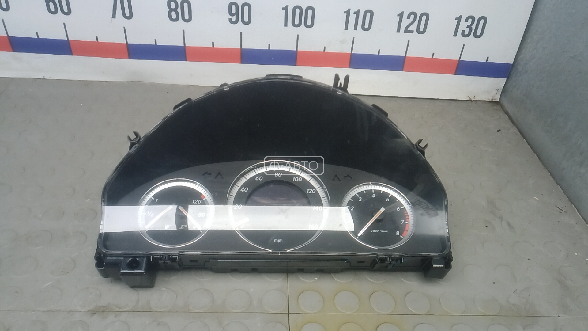 Щиток приборов