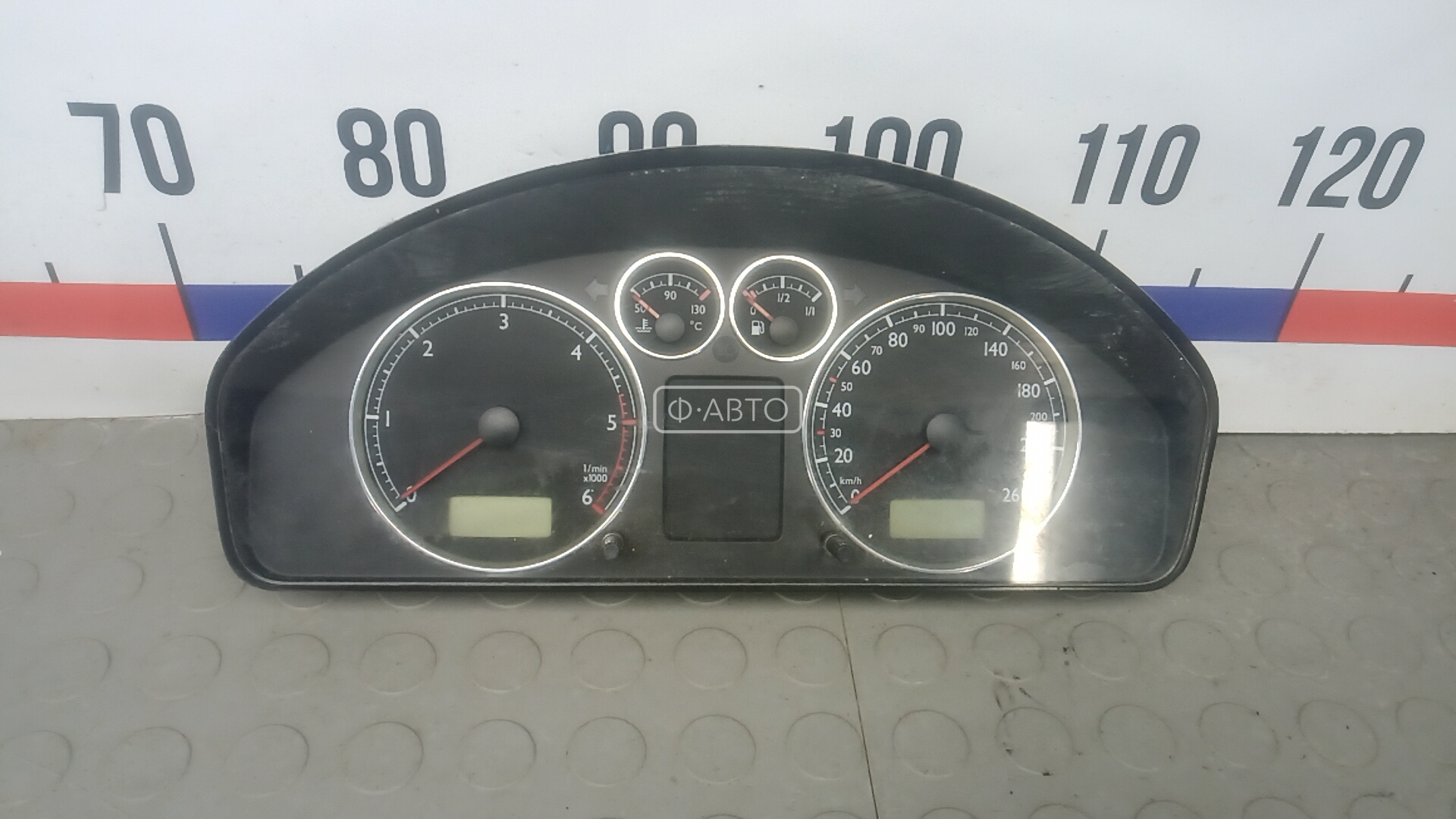 Щиток приборов