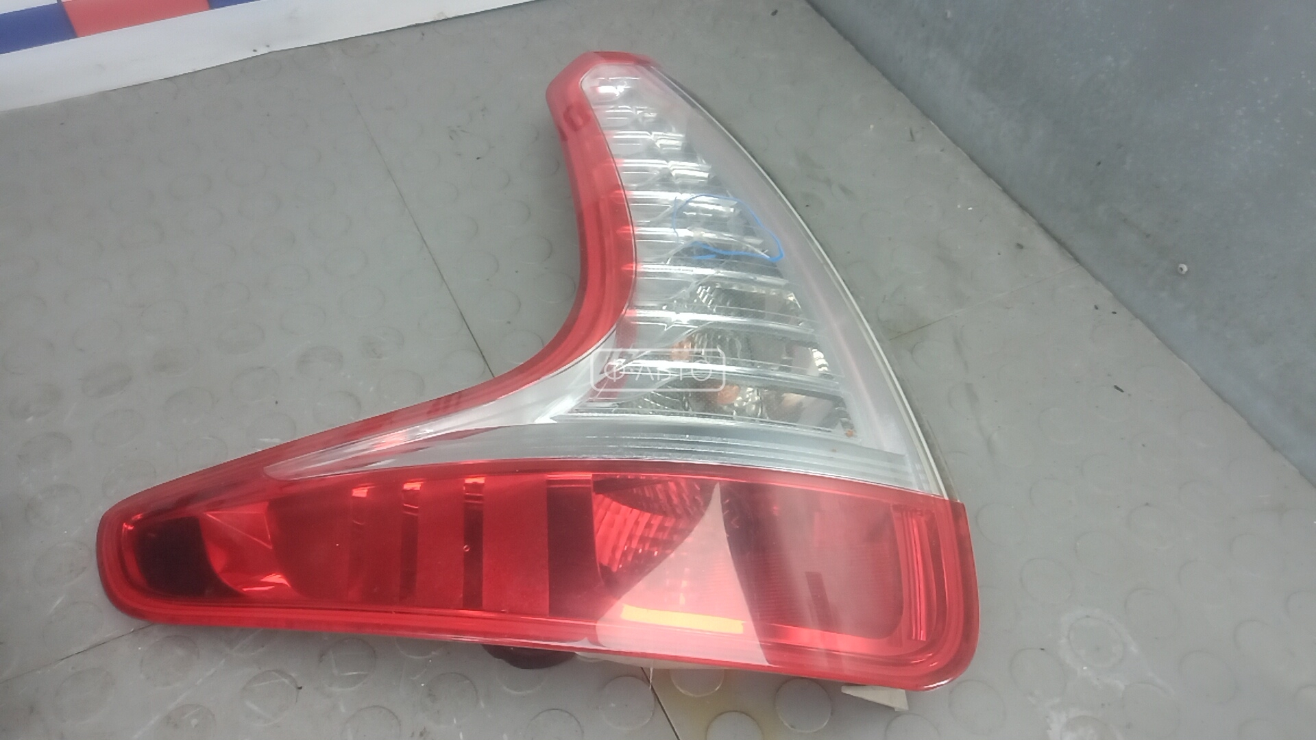 Фонарь задний левый