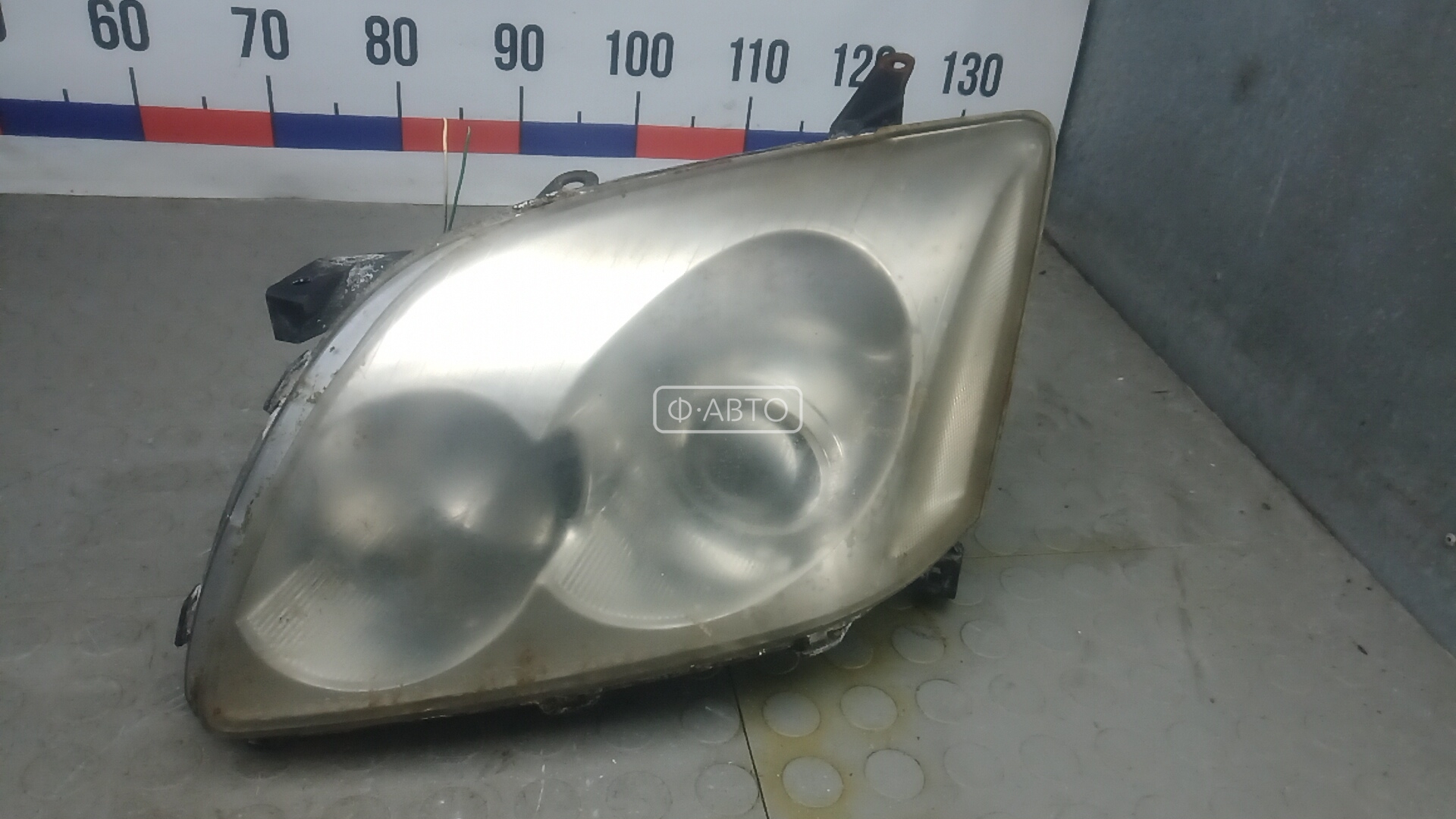 Фара левая