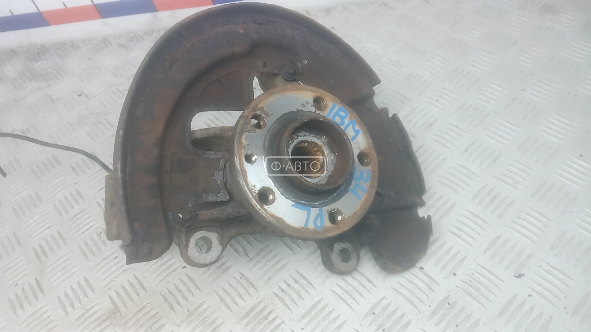 Ступица передняя левая