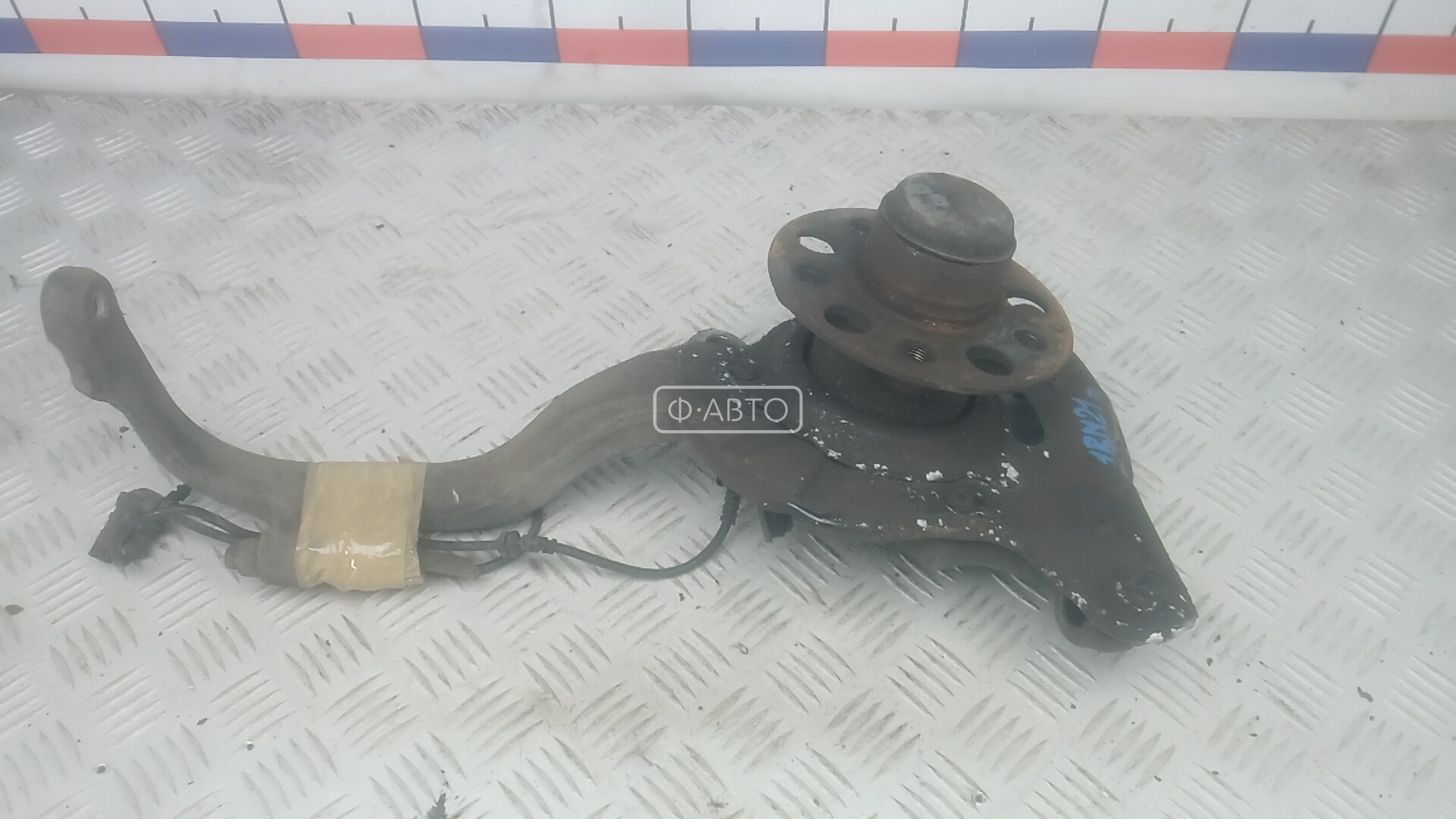 Ступица передняя левая