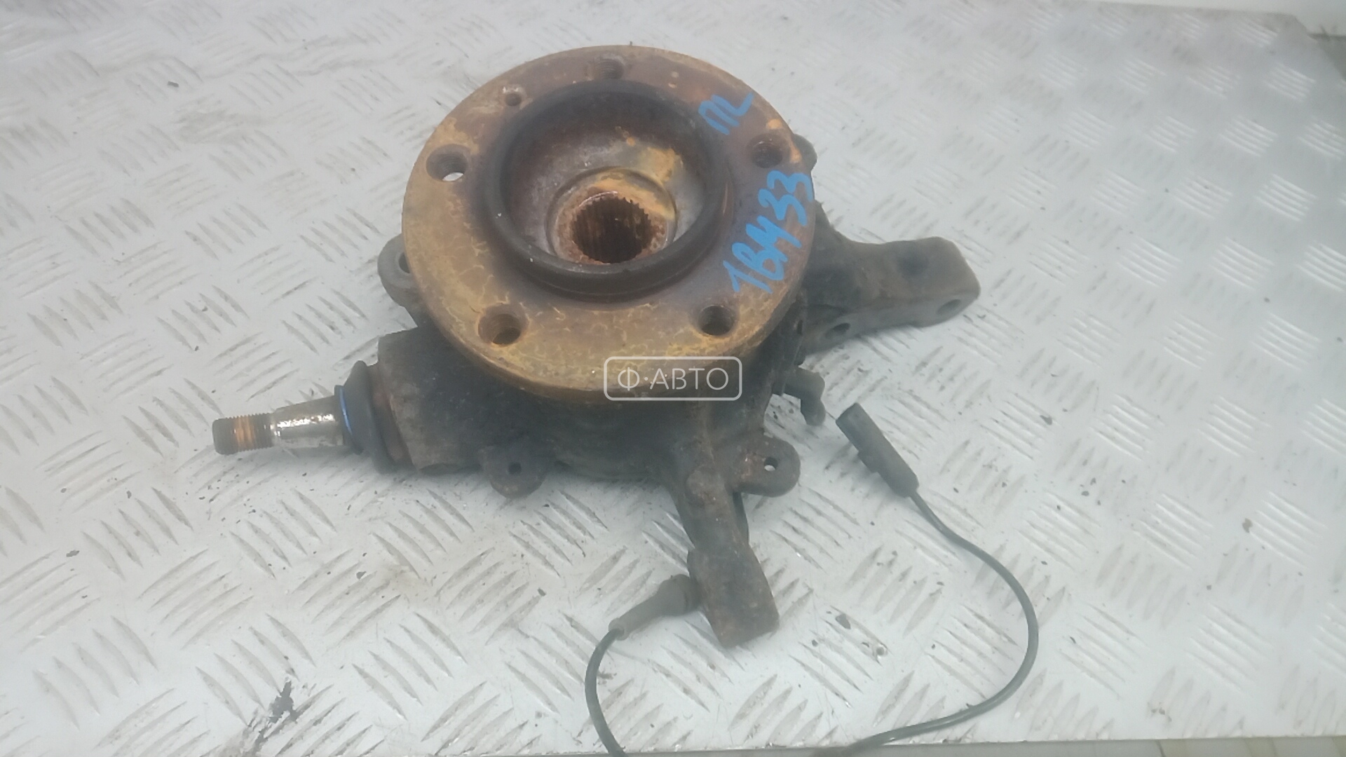 Ступица передняя левая