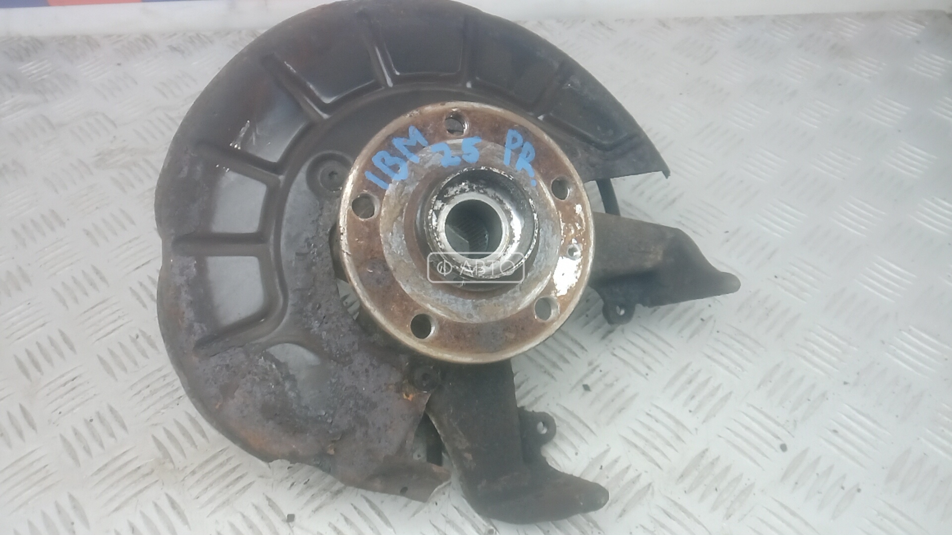 Ступица передняя правая