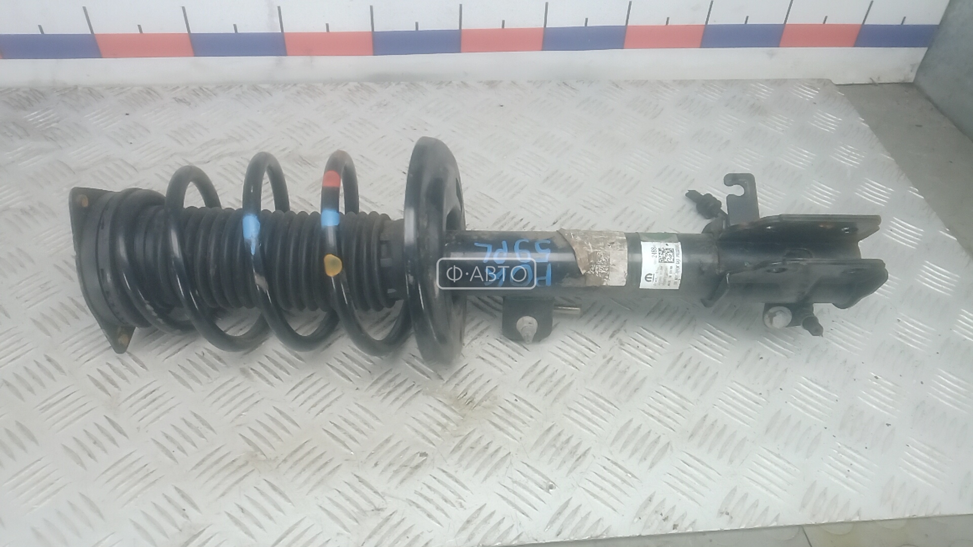 Стойка передняя левая