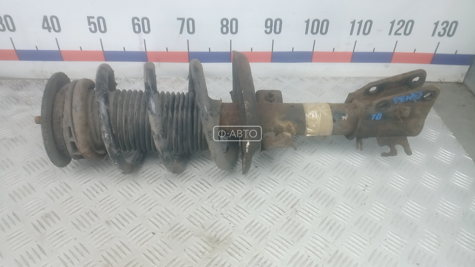 Стойка передняя левая