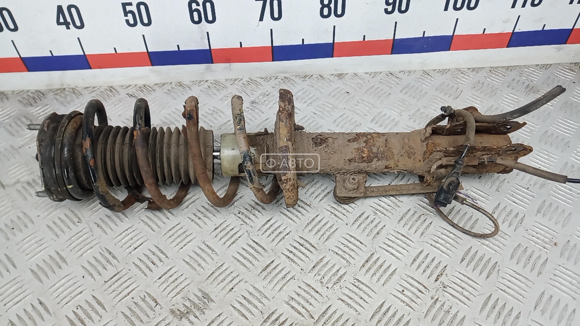 Стойка передняя правая