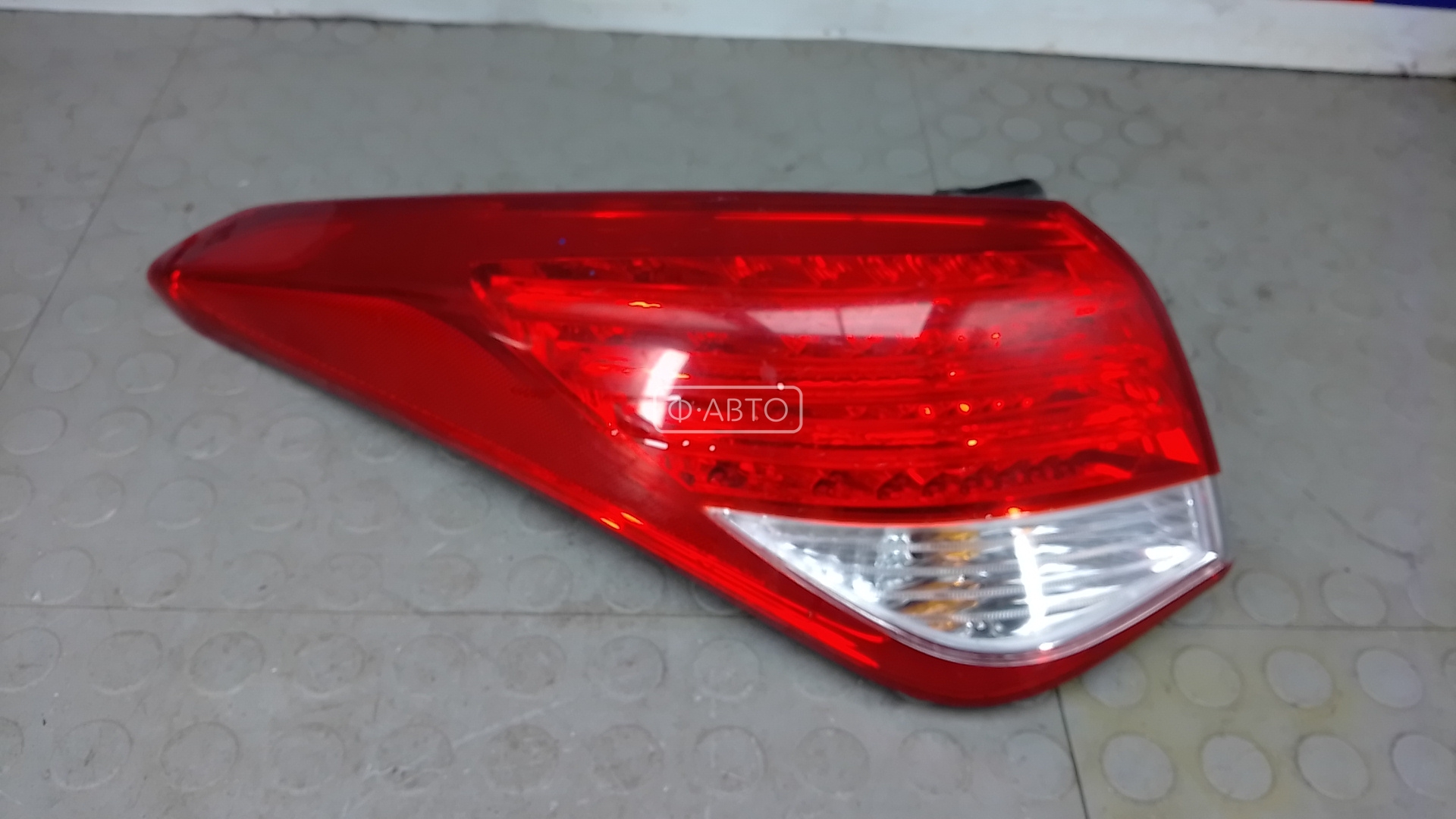 Фонарь задний левый