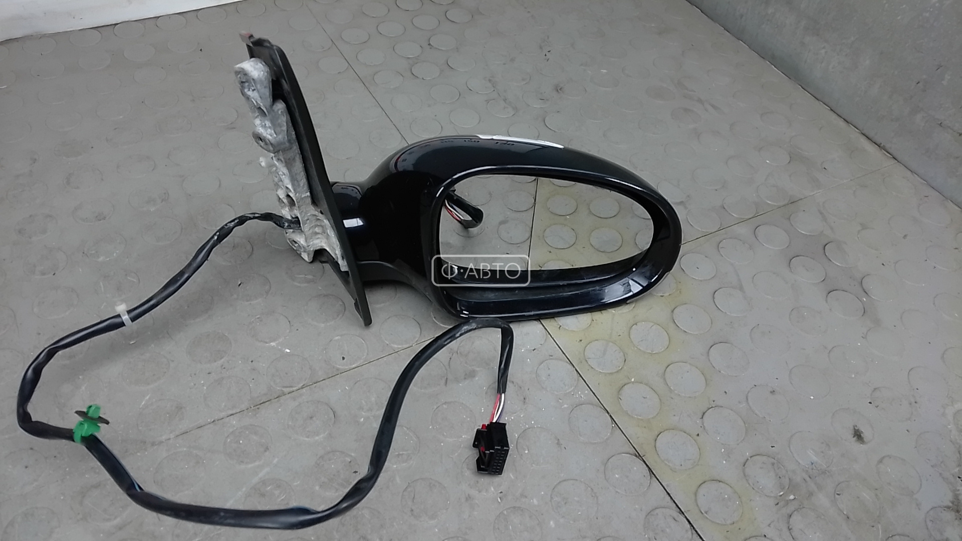 Зеркало наружное правое