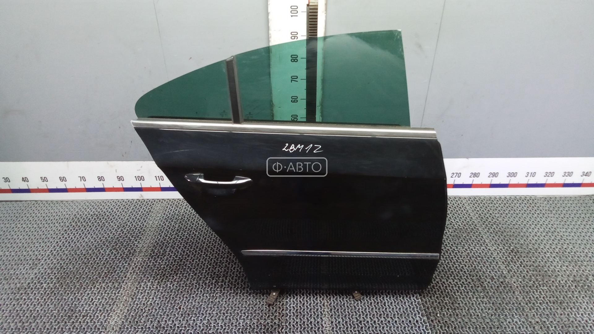 Дверь задняя правая