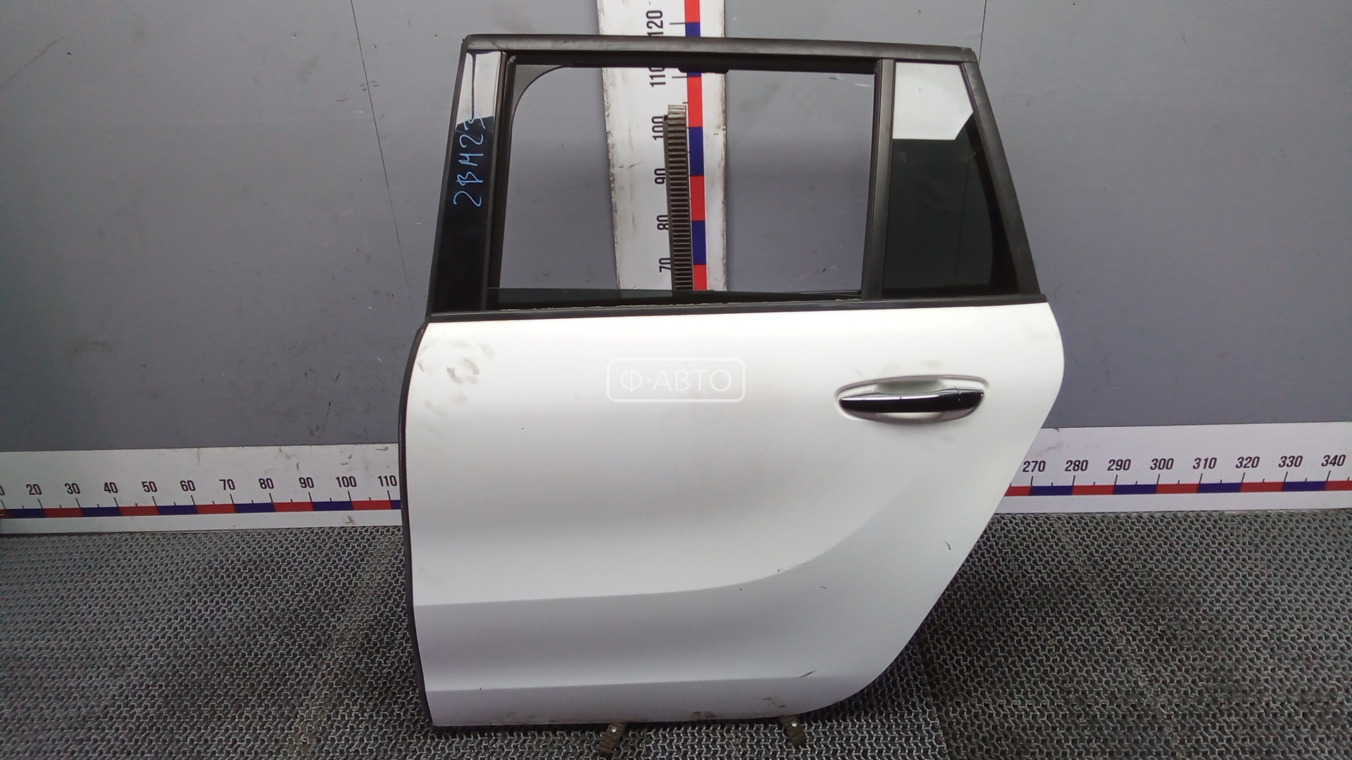 Дверь задняя левая