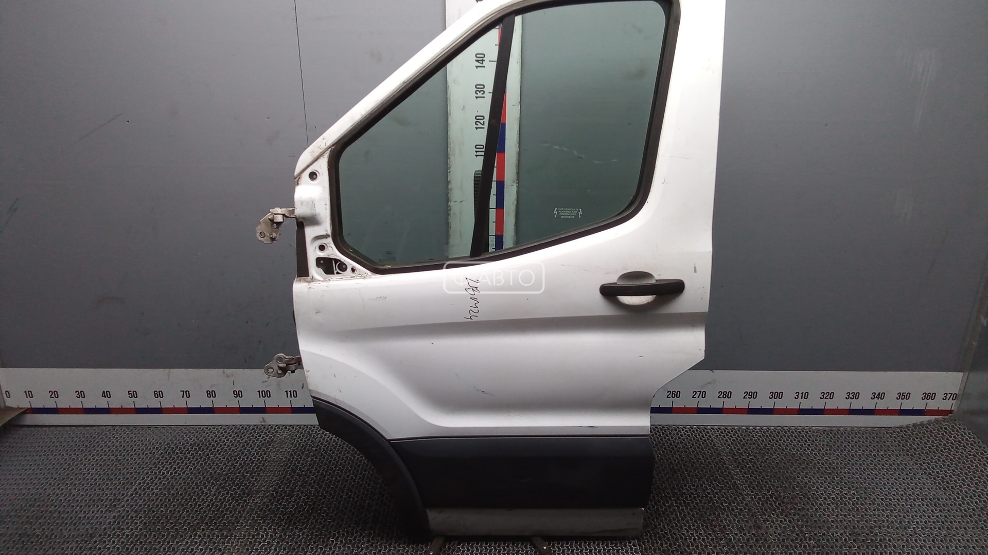 Дверь передняя левая