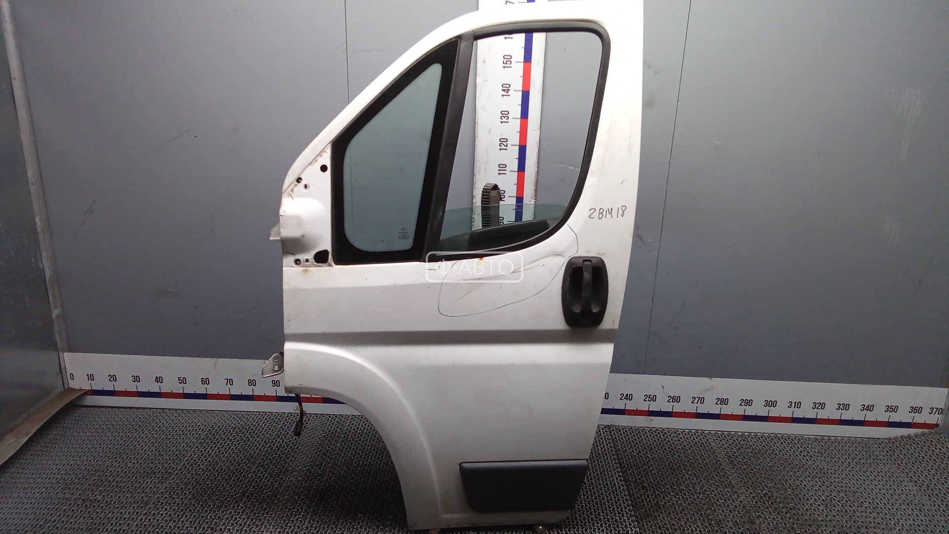 Дверь передняя левая