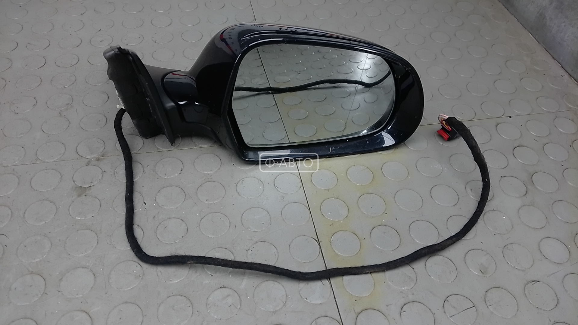 Зеркало наружное правое