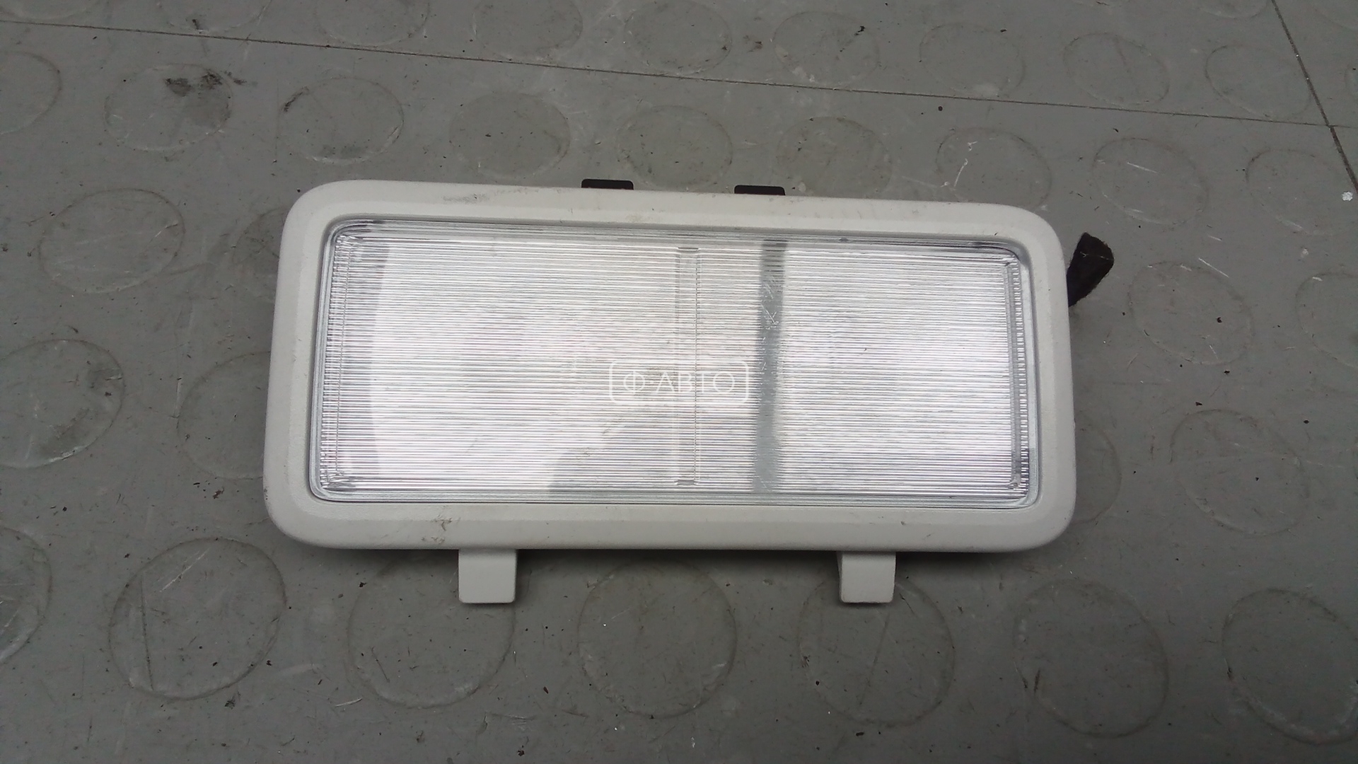 Фонарь освещения салона