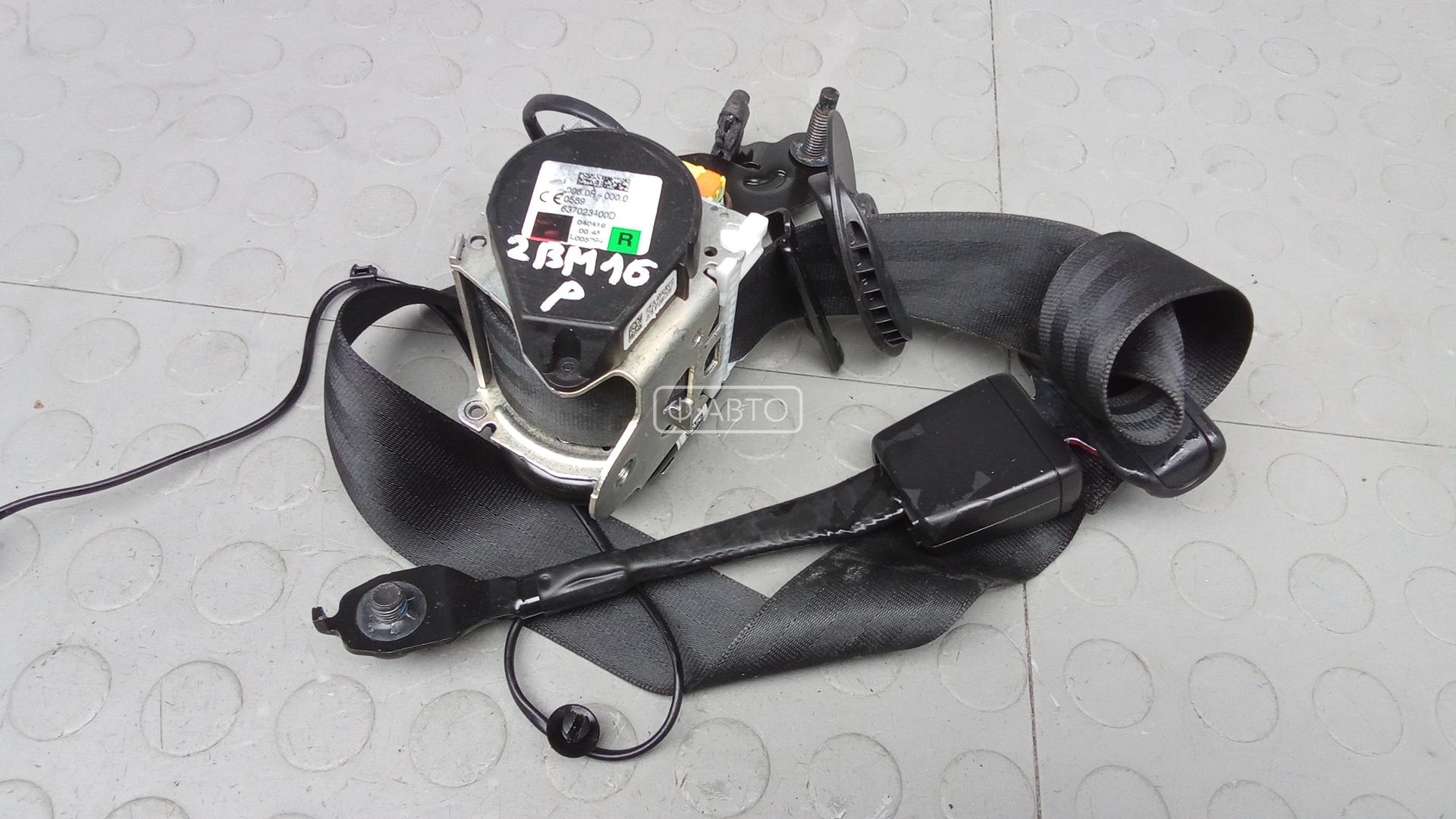 Ремень безопасности с пиропатроном сиденья переднего