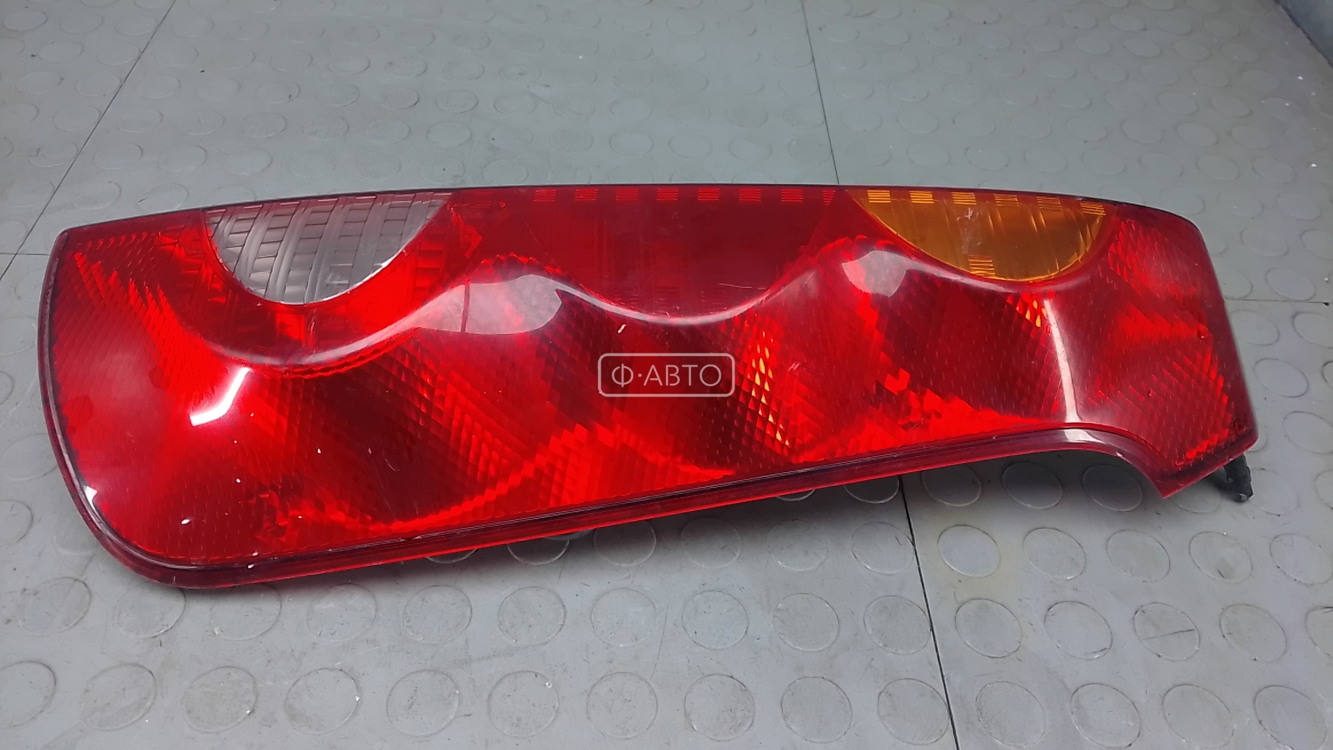 Фонарь задний правый NISSAN NOTE E11