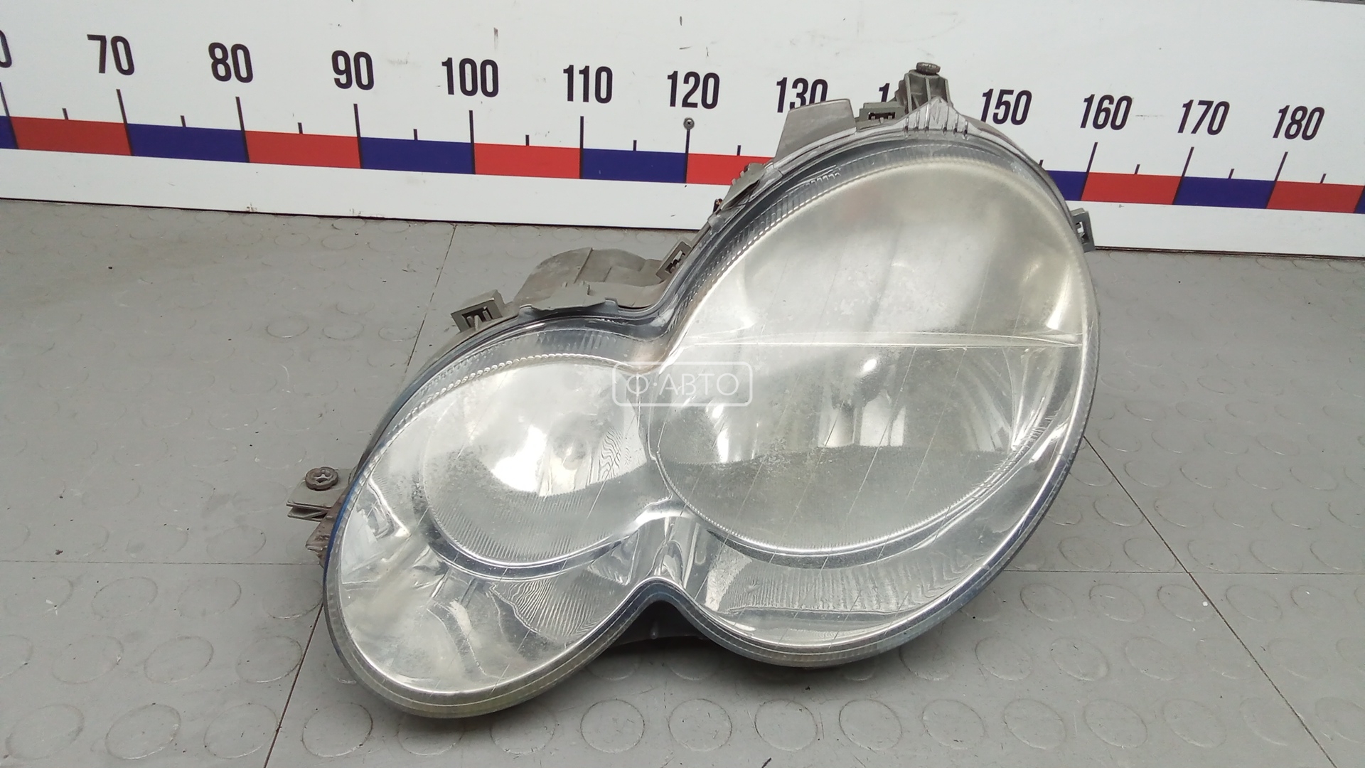 Фара левая