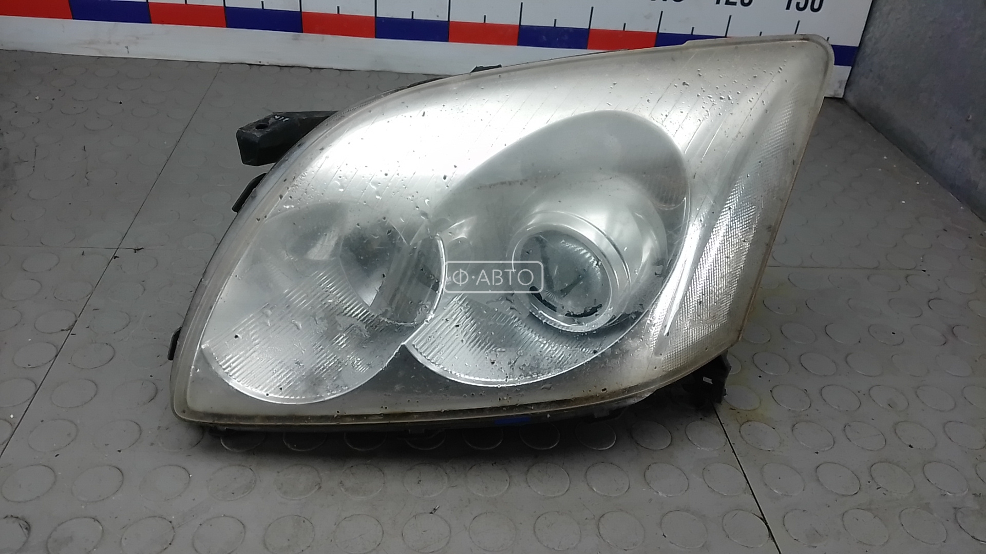 Фара левая