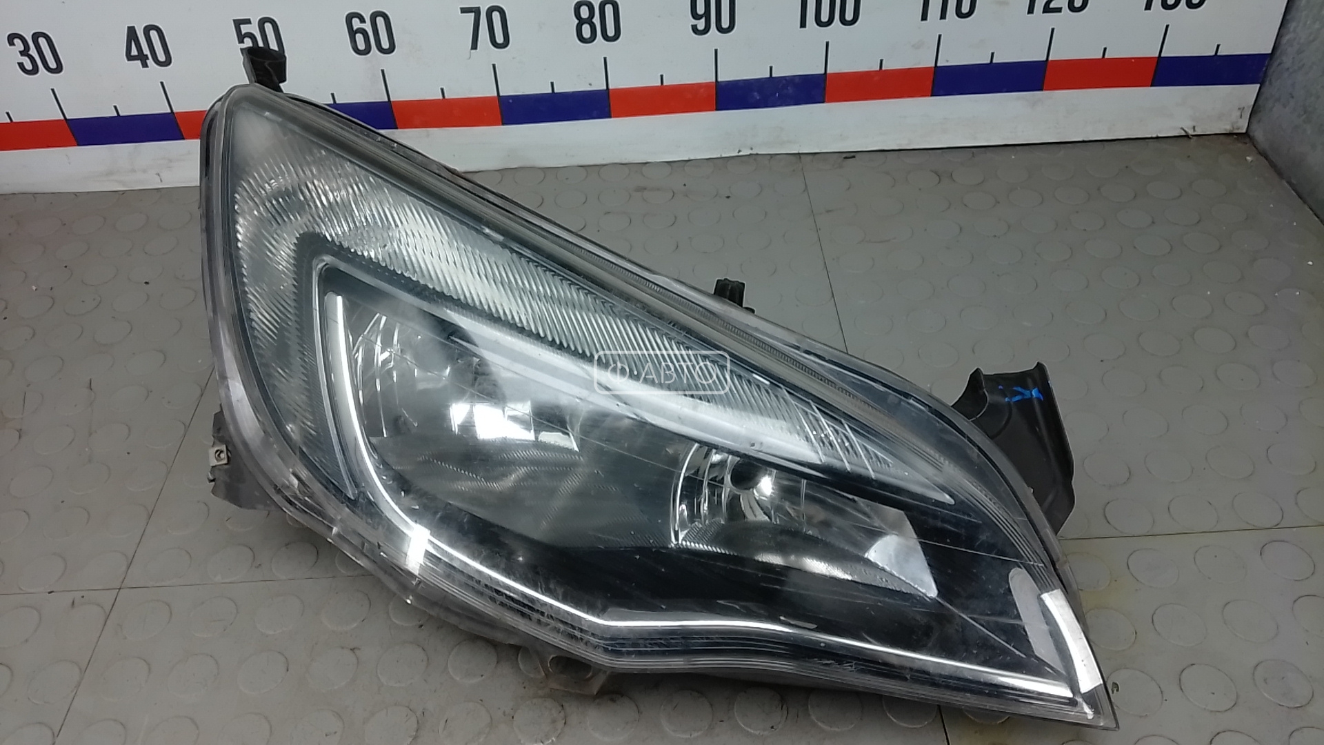 Фара правая