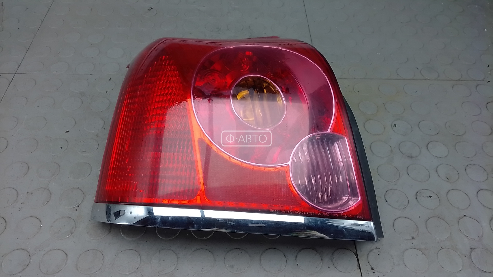 Фонарь задний левый