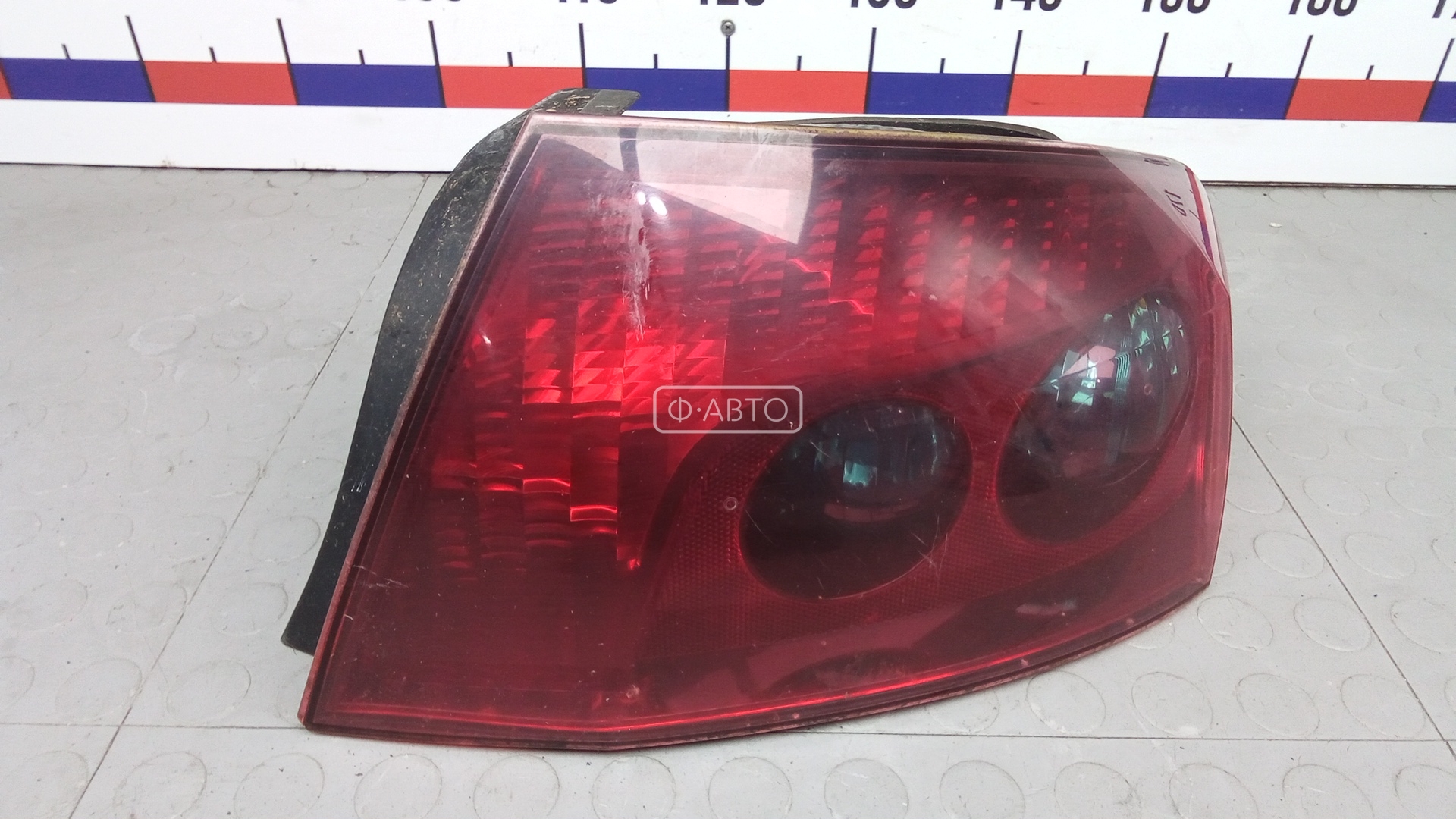 Фонарь задний правый
