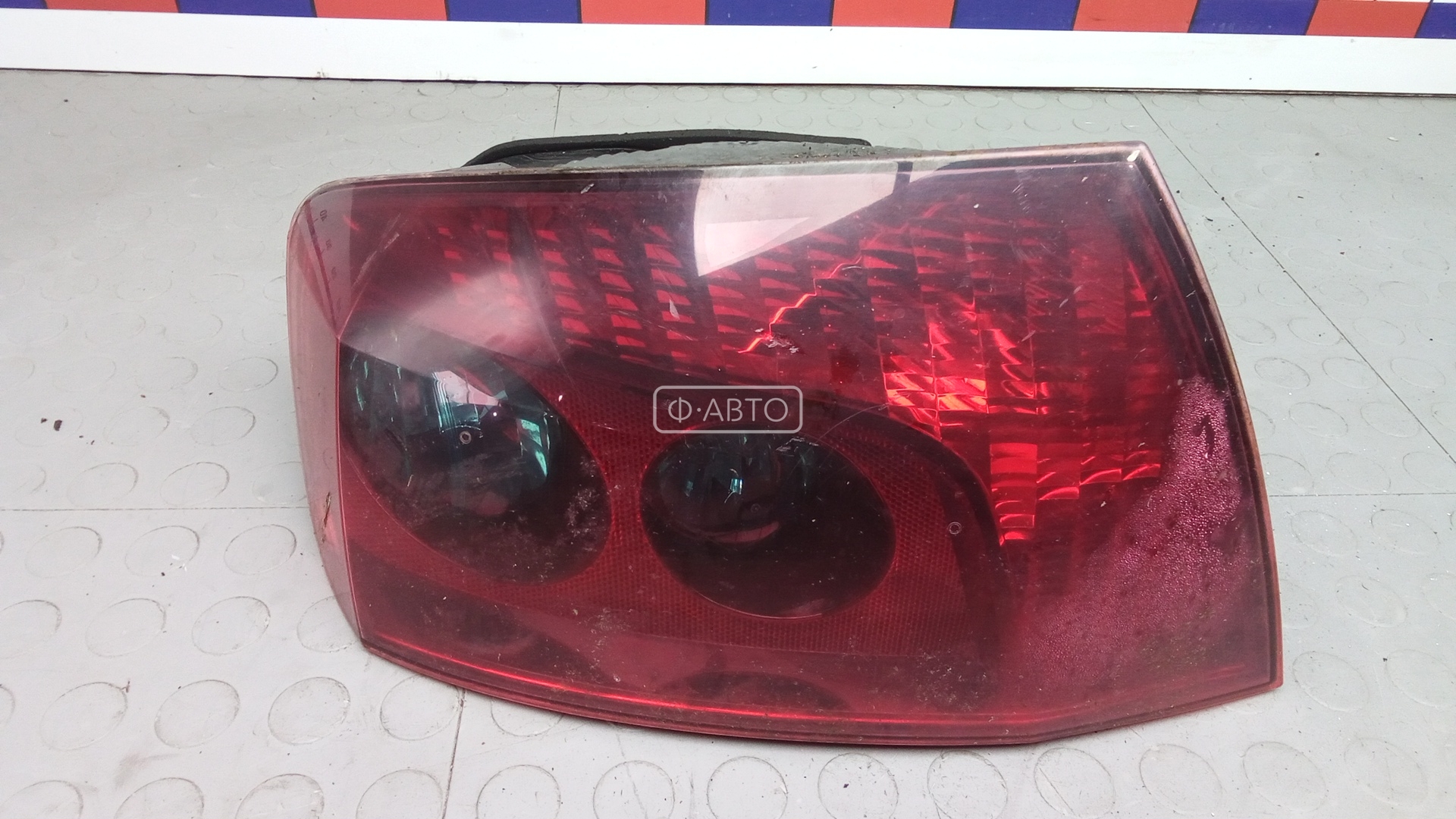 Фонарь задний левый