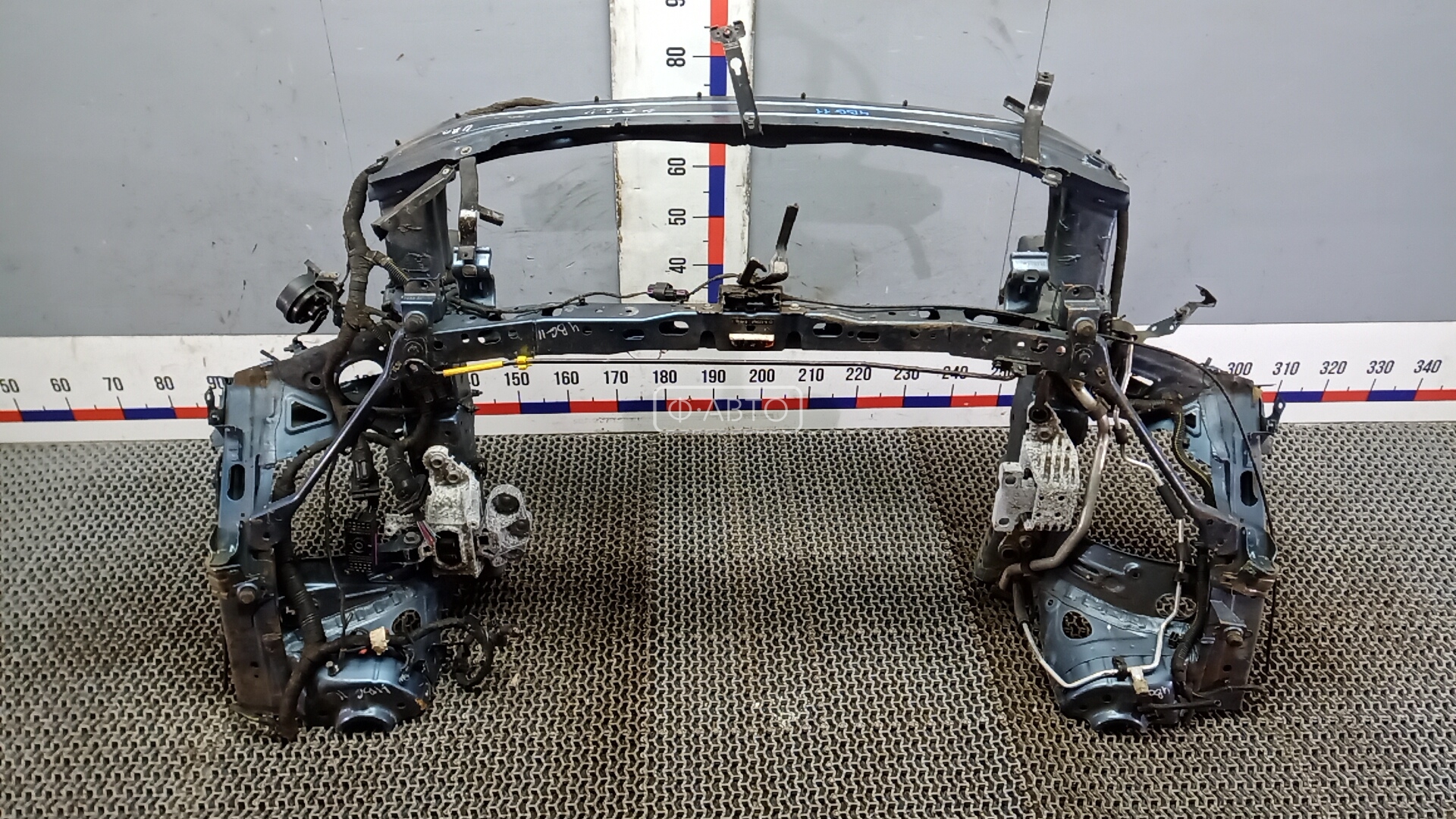 Передняя панель крепления облицовки (телевизор)