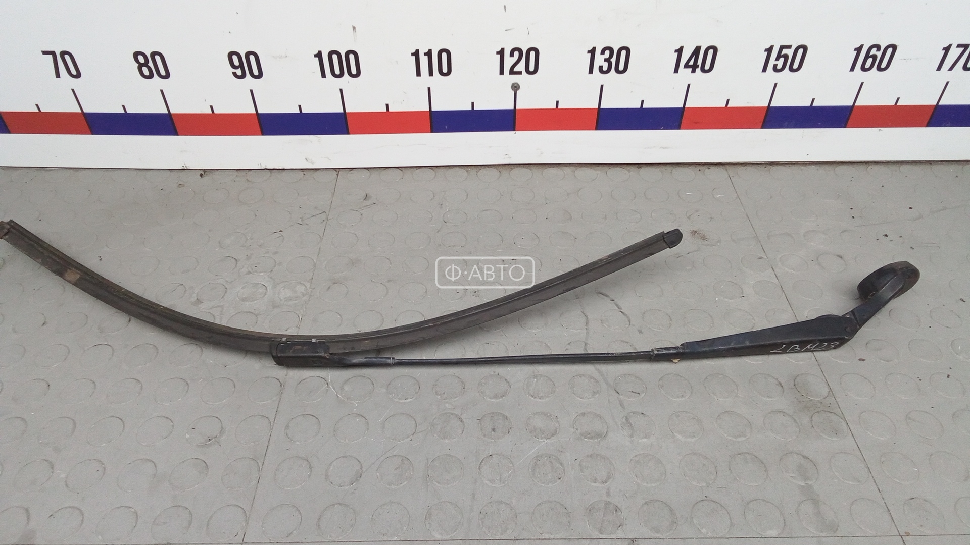 Щеткодержатель лобового стекла