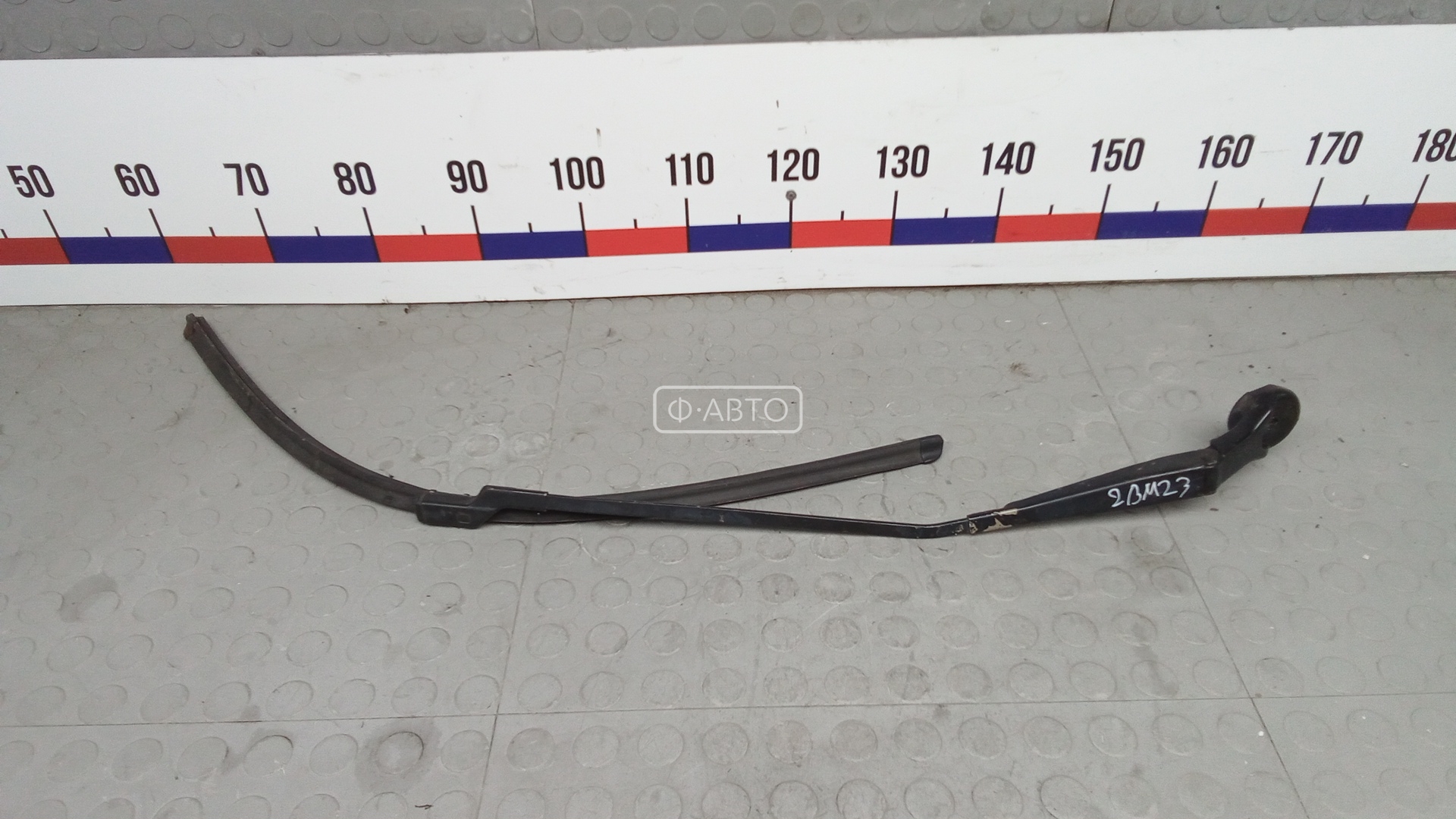 Щеткодержатель лобового стекла