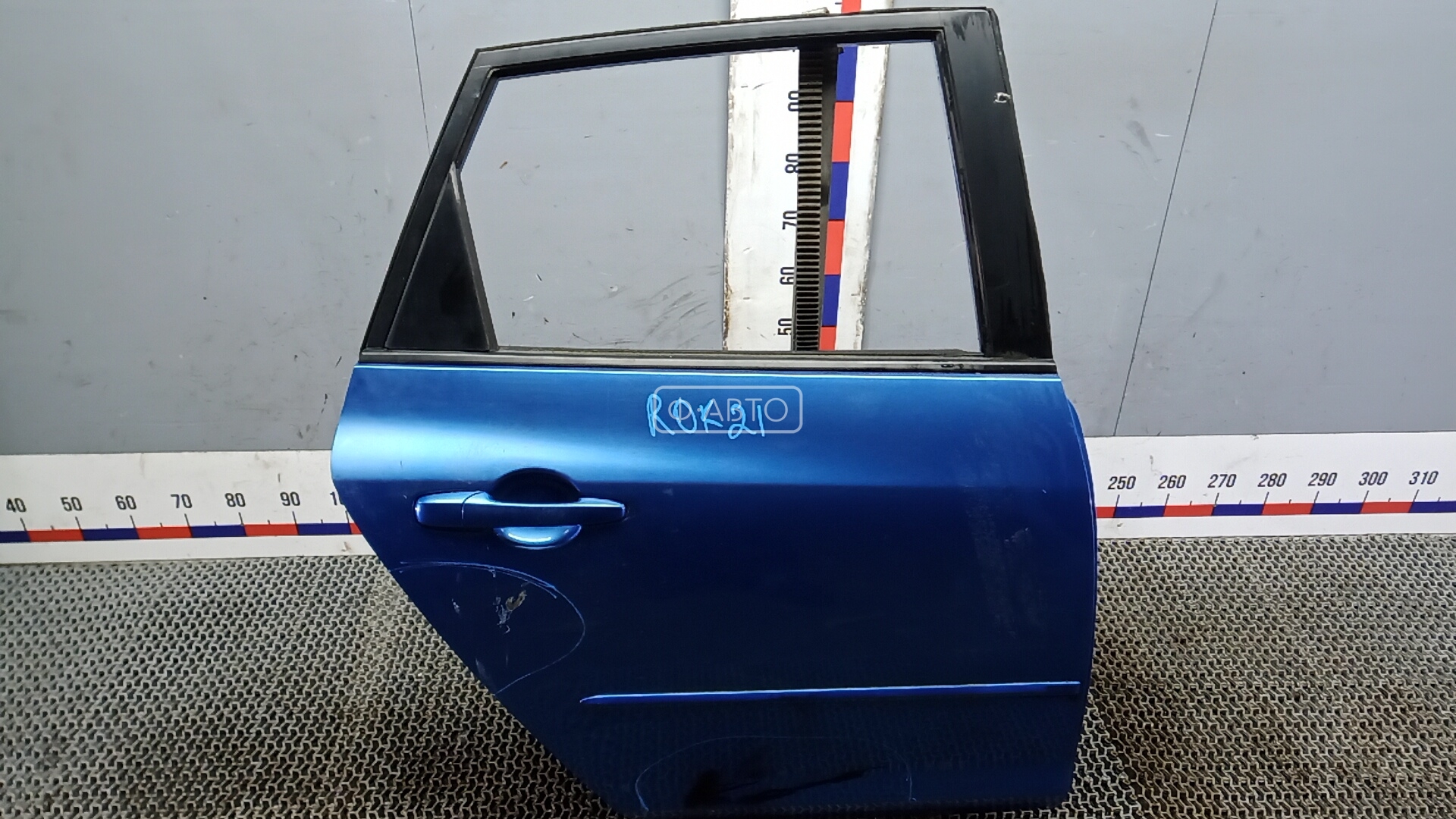 Дверь задняя правая