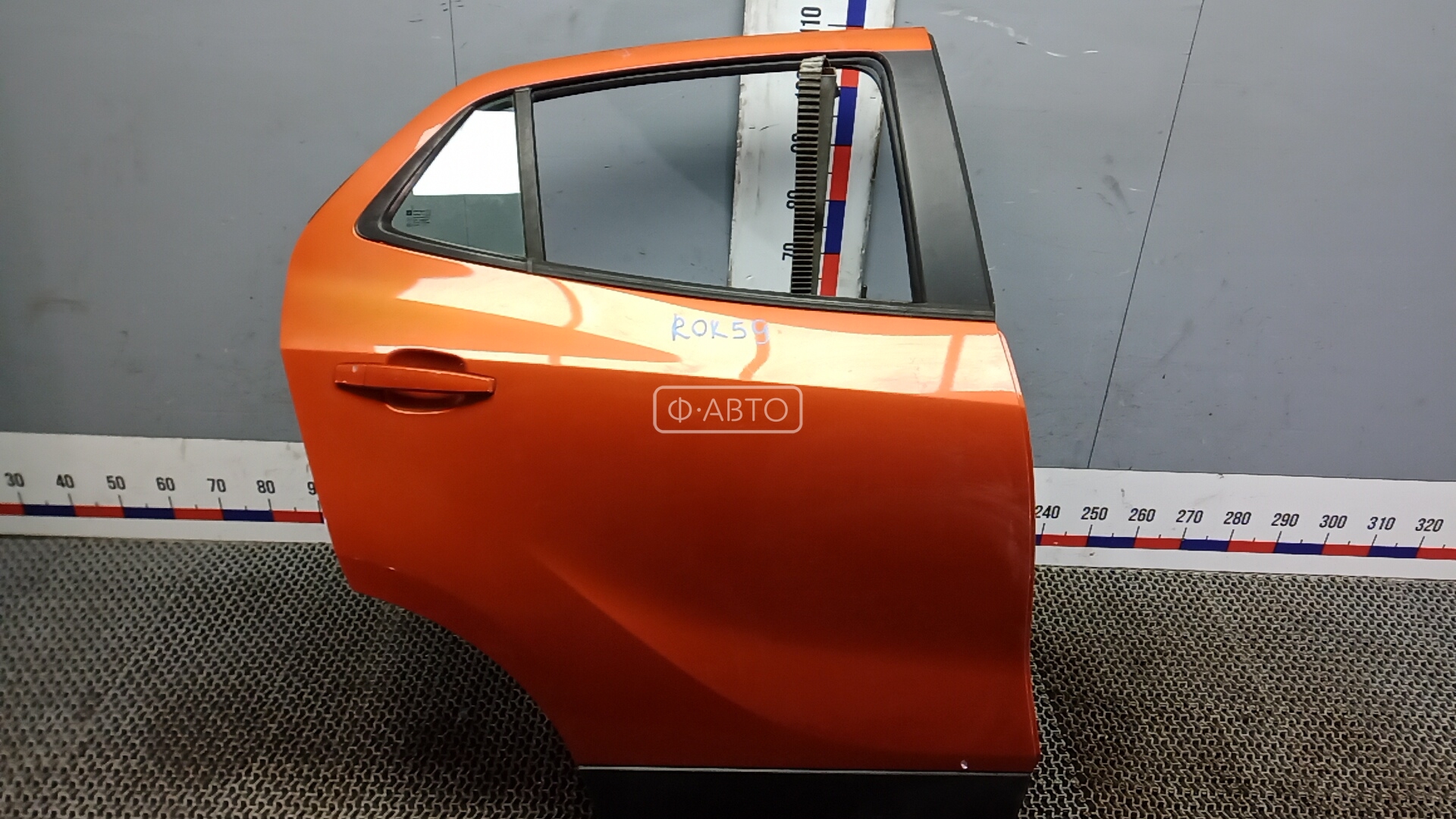 Дверь задняя правая