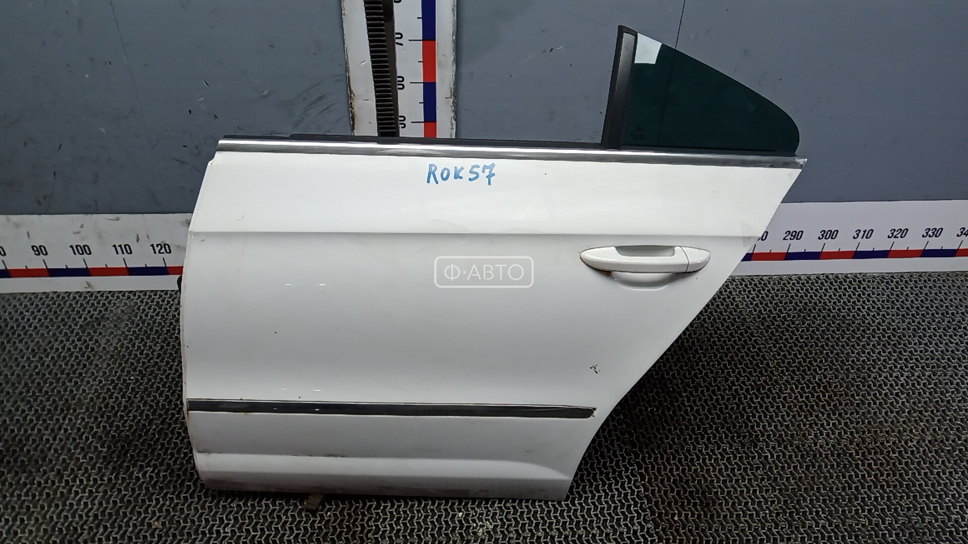 Дверь задняя левая