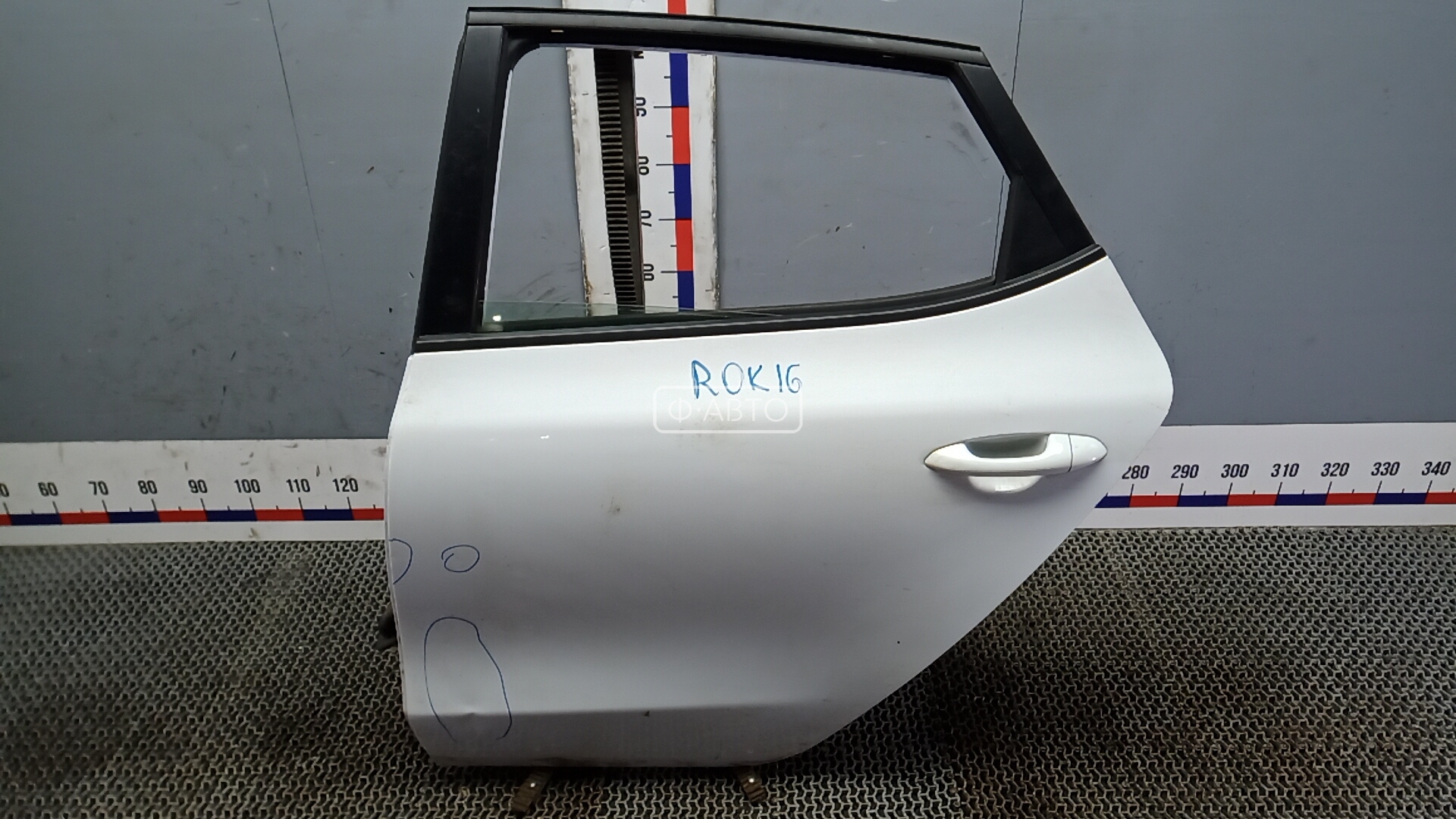 Дверь задняя левая