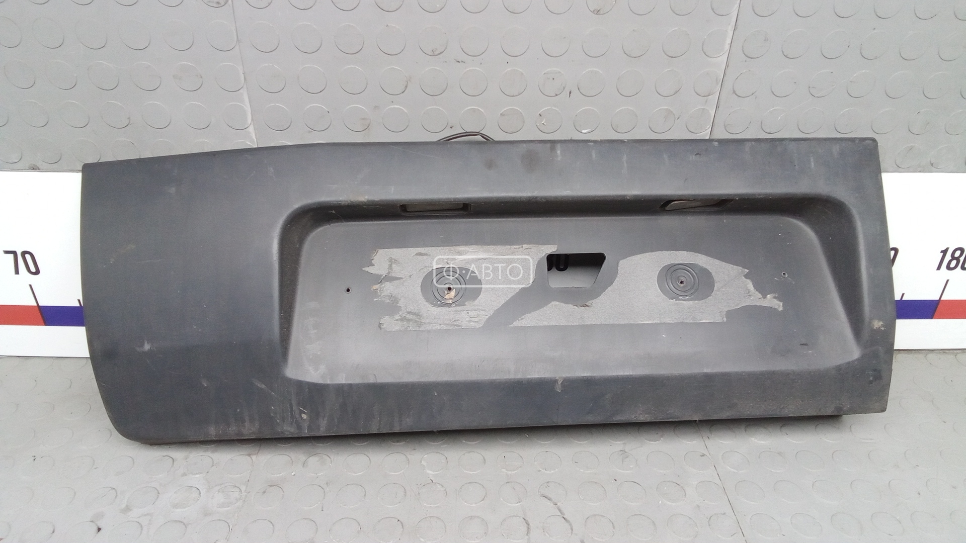 Молдинг двери распашной левой