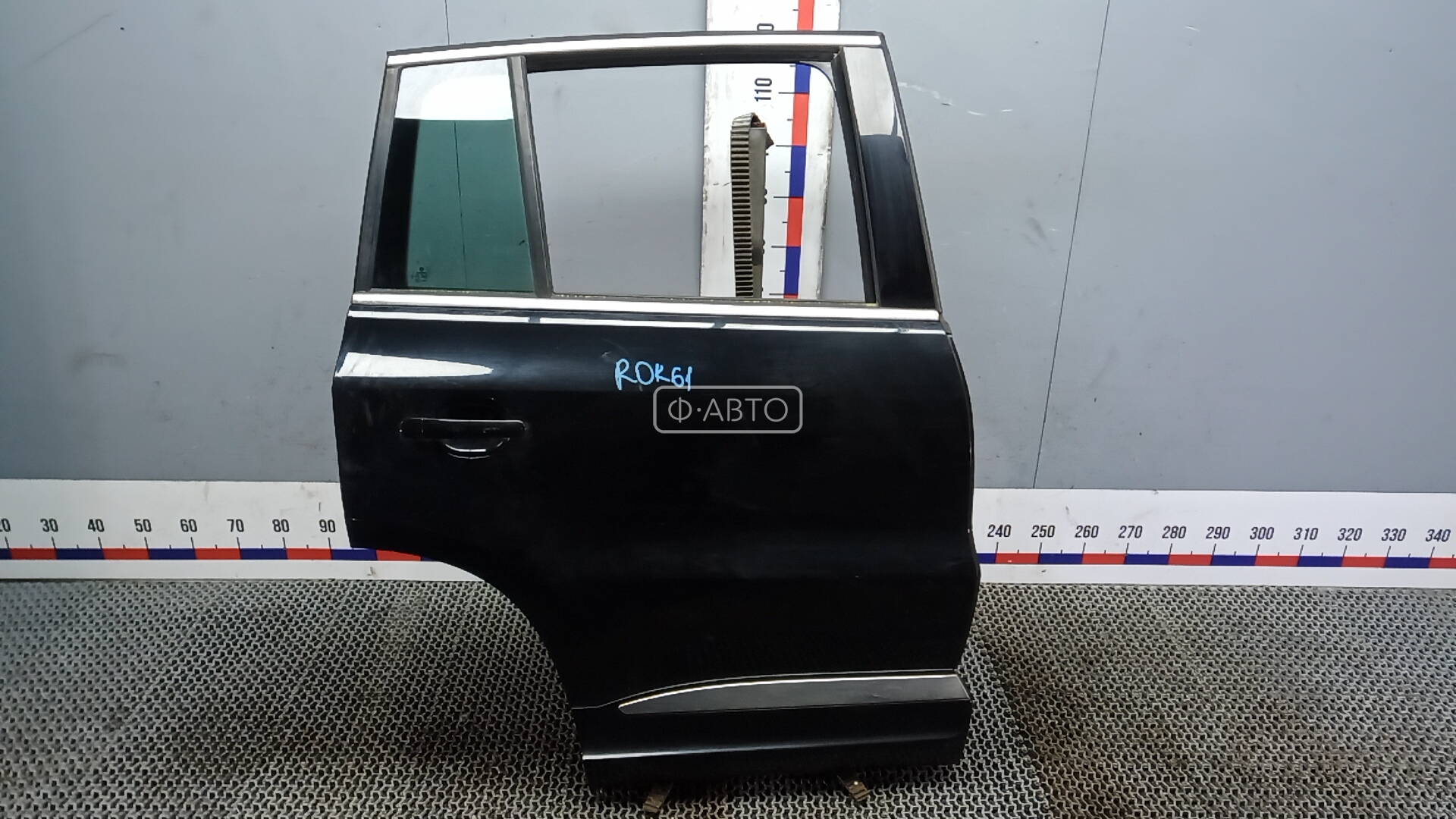 Дверь задняя правая