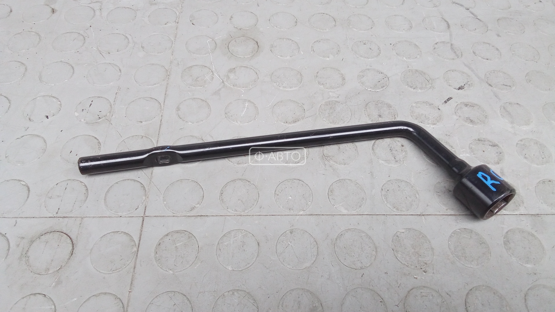 Ключ колесный