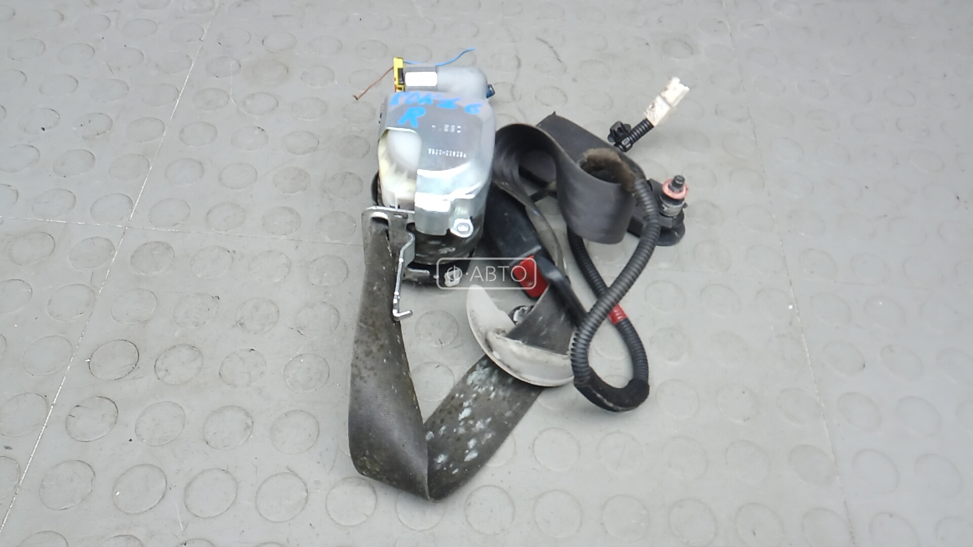 Ремень безопасности с пиропатроном сиденья переднего