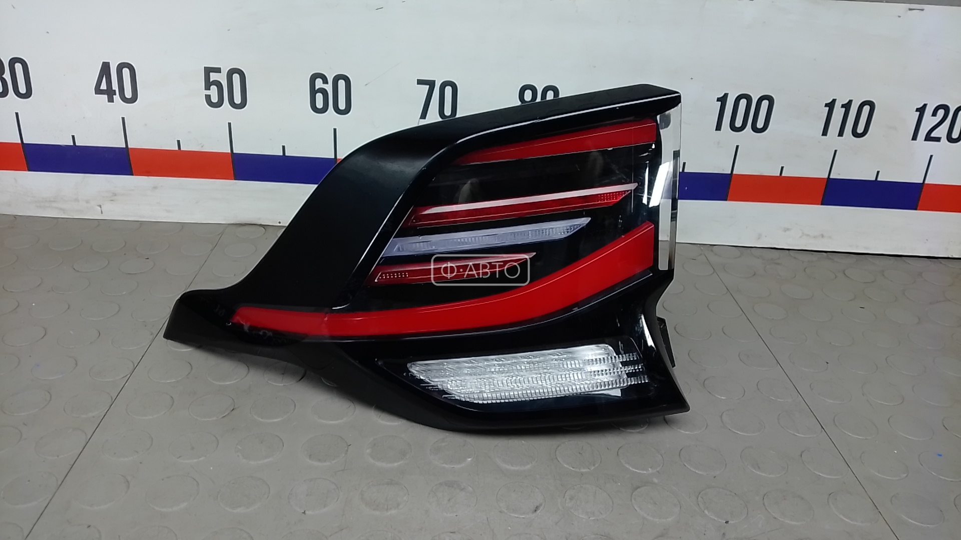 Фонарь задний левый