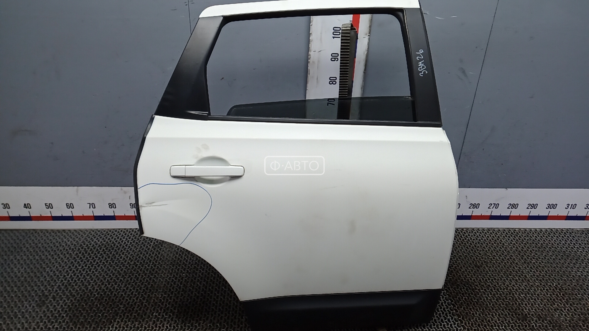 Дверь задняя правая