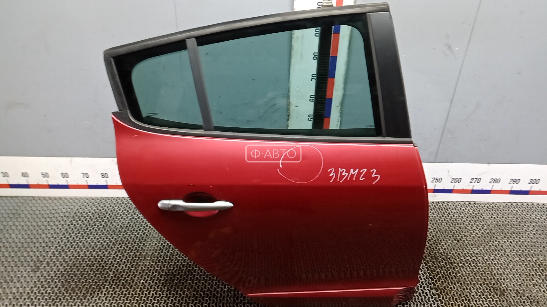 Дверь задняя правая