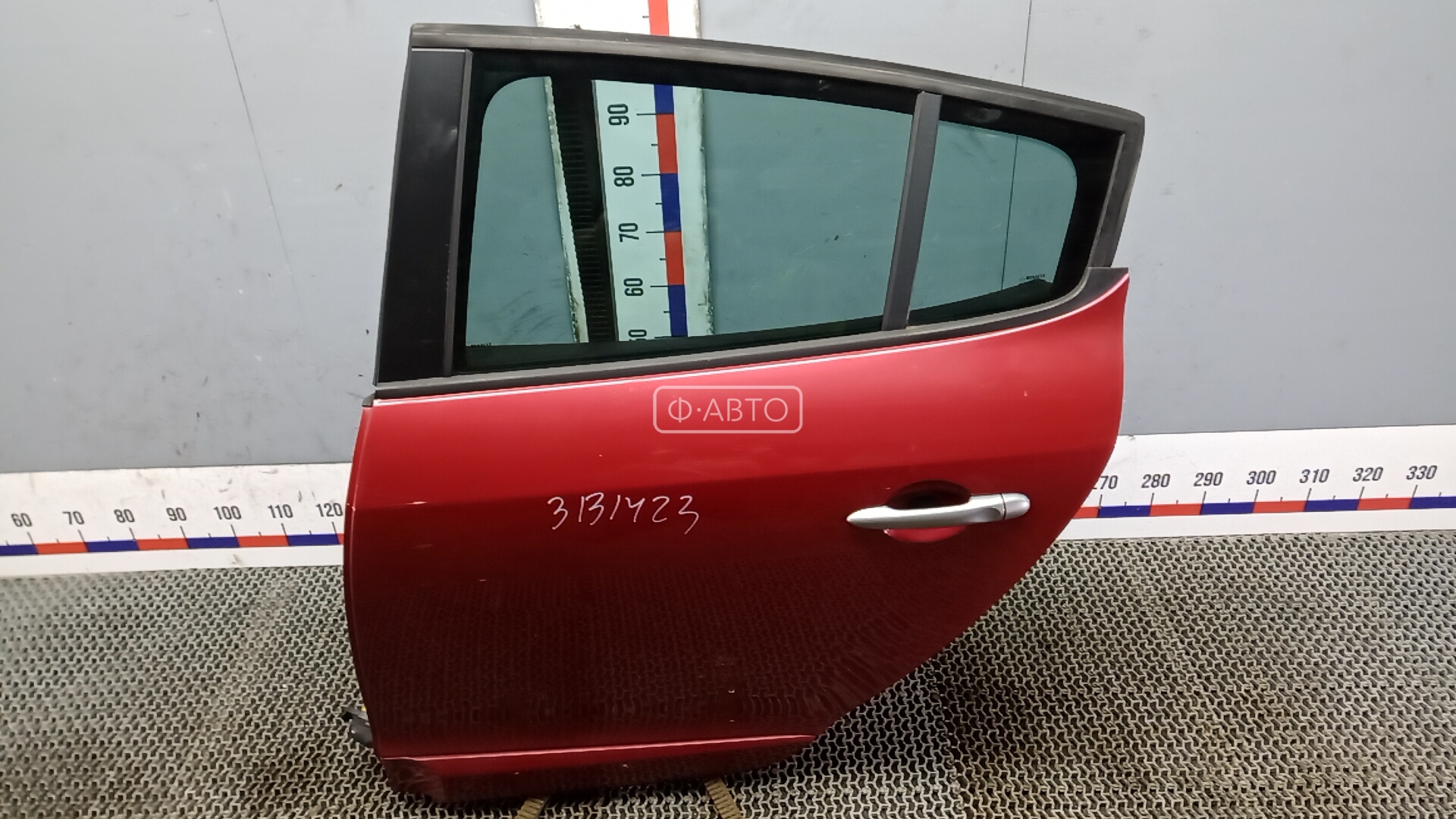 Дверь задняя левая