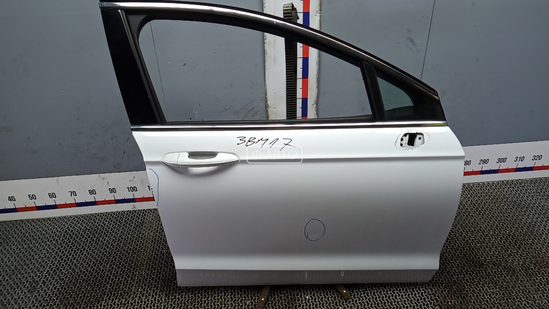 Дверь передняя правая