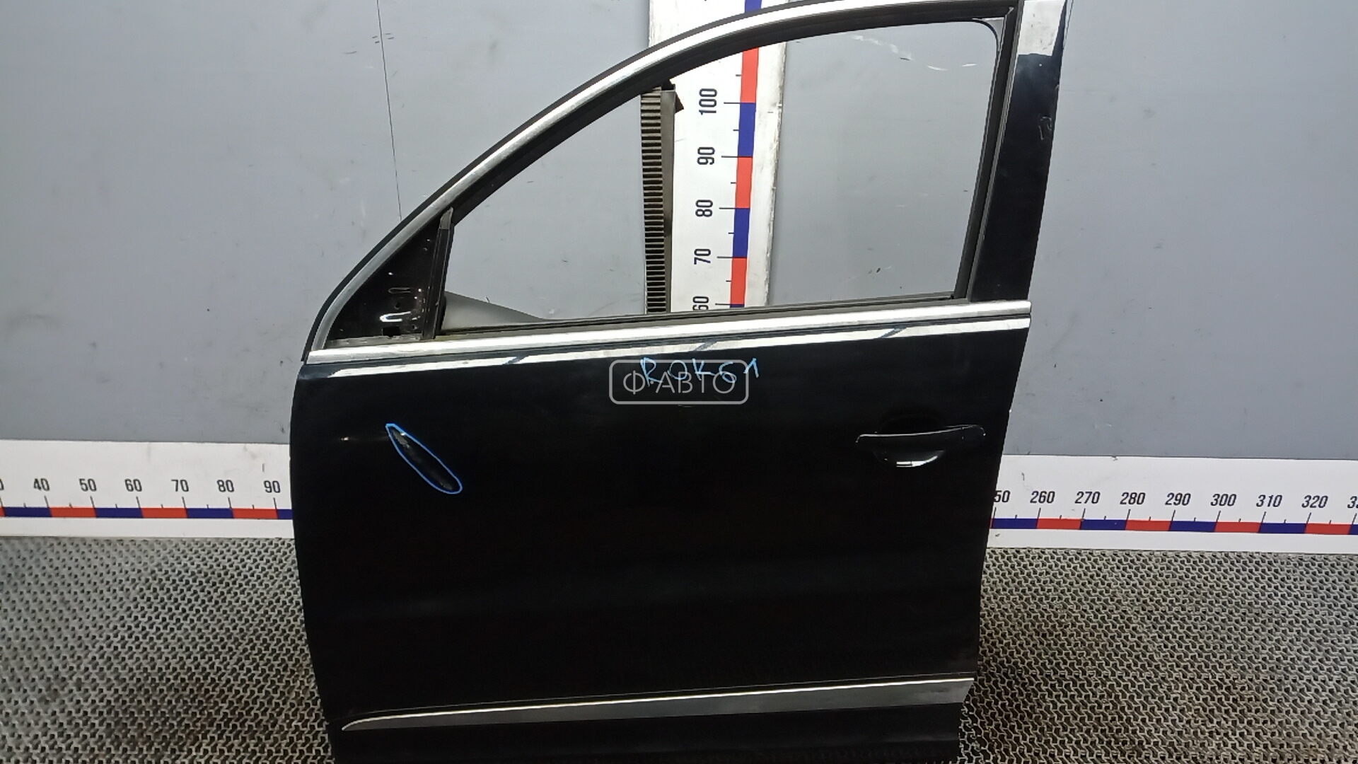 Дверь передняя левая