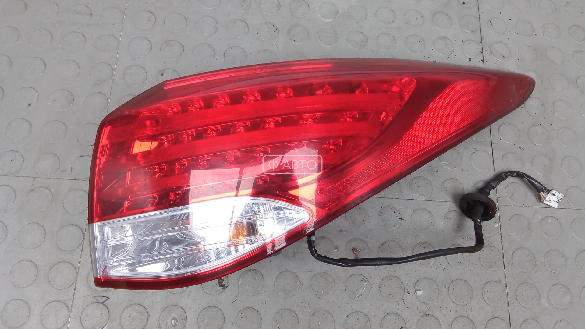 Фонарь задний правый HYUNDAI I40