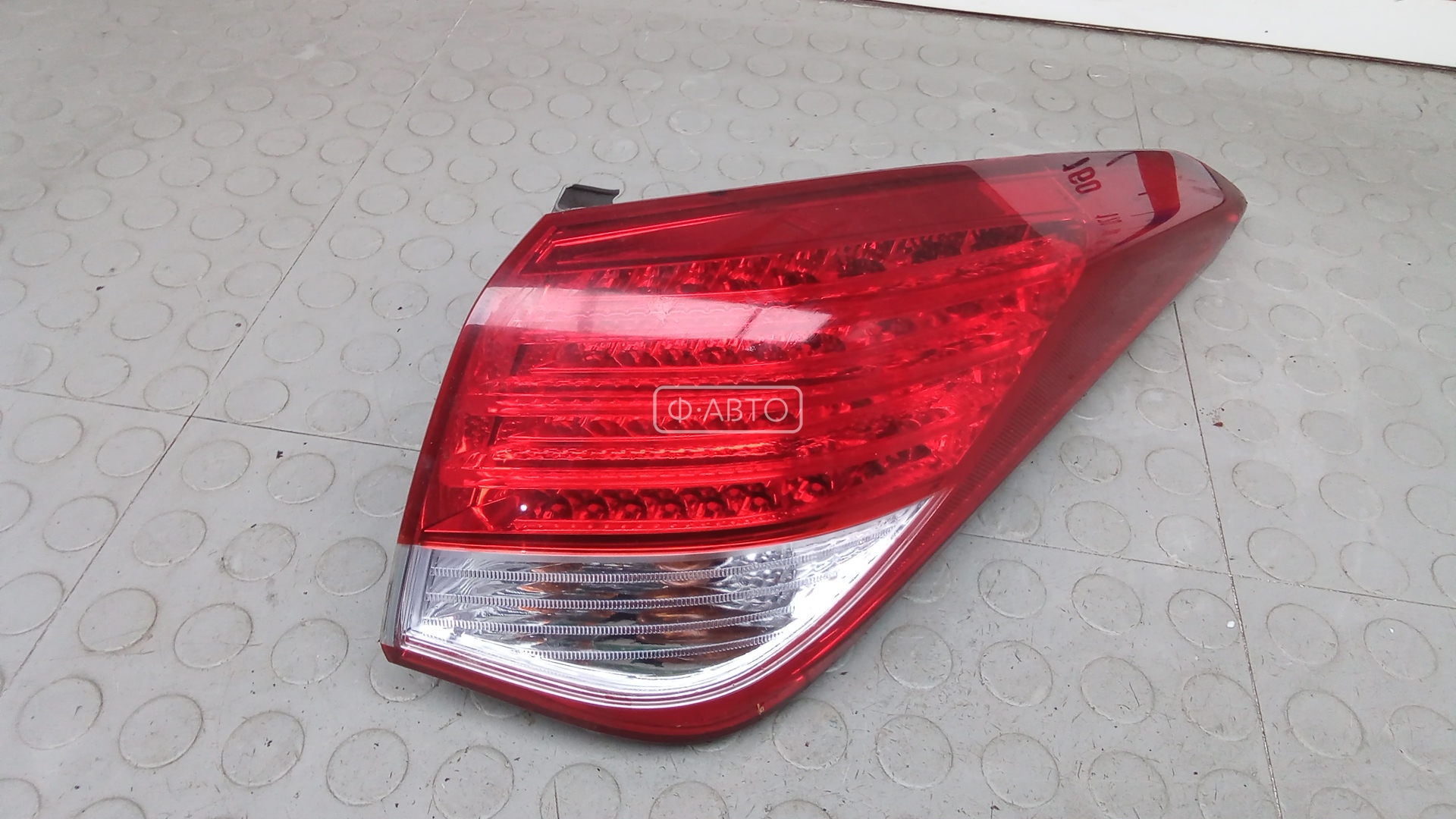 Фонарь задний правый HYUNDAI I40