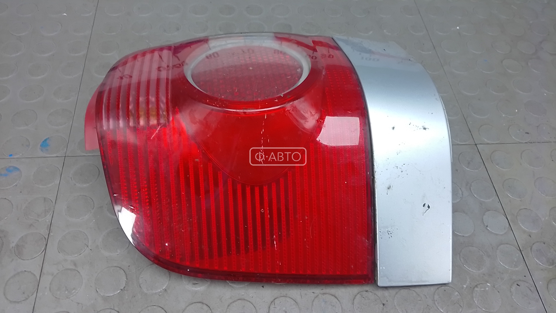 Фонарь задний левый VOLKSWAGEN SHARAN 2